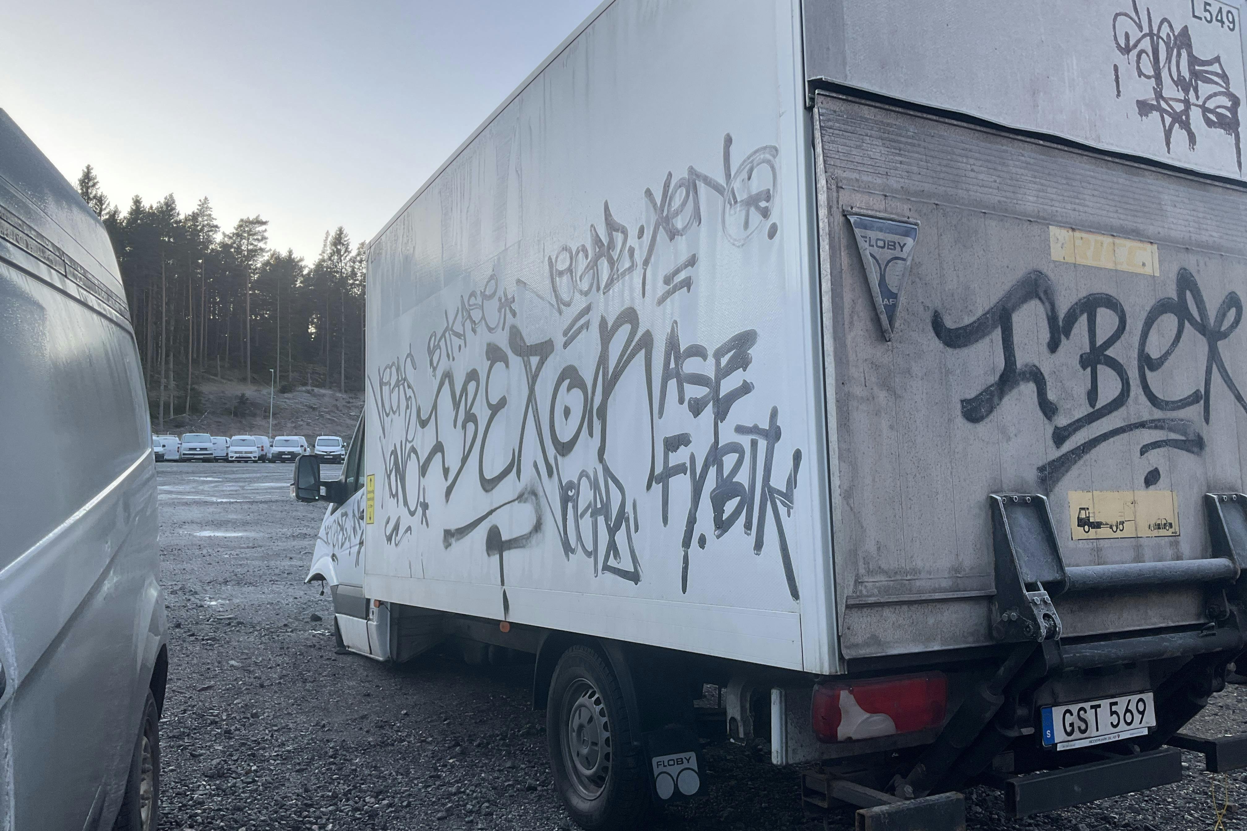 Presentation photo 2 of 10: Mercedes Sprinter 316 CDI Volymskåp (163hk) - 205 110 km - Automatic - white - 2018