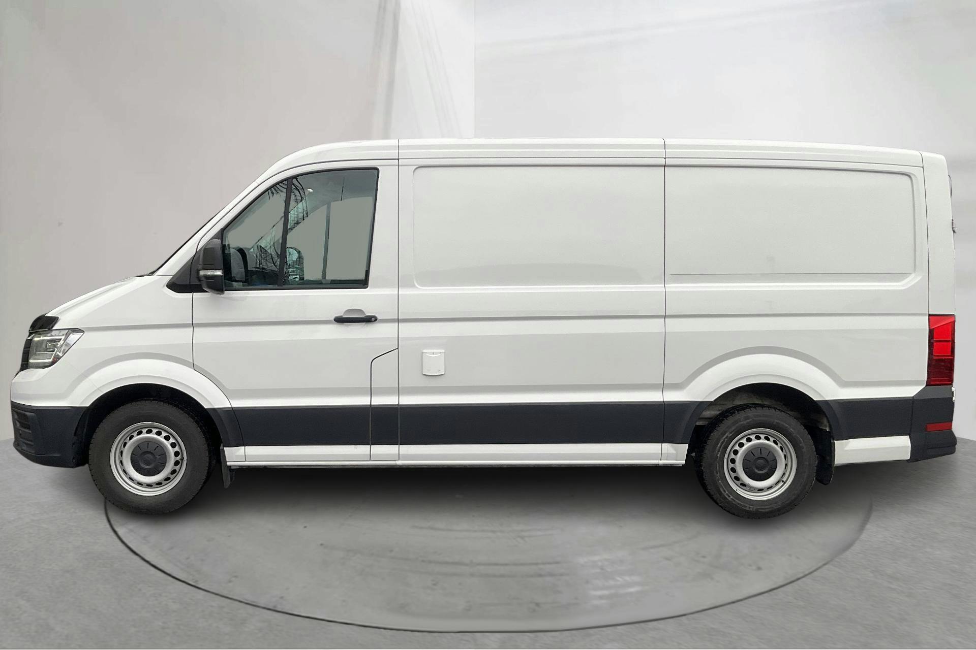 Presentation photo 2 of 22: VW Crafter 35 2.0 TDI Skåp (140hk) - 216 160 km - Automatic - white - 2021