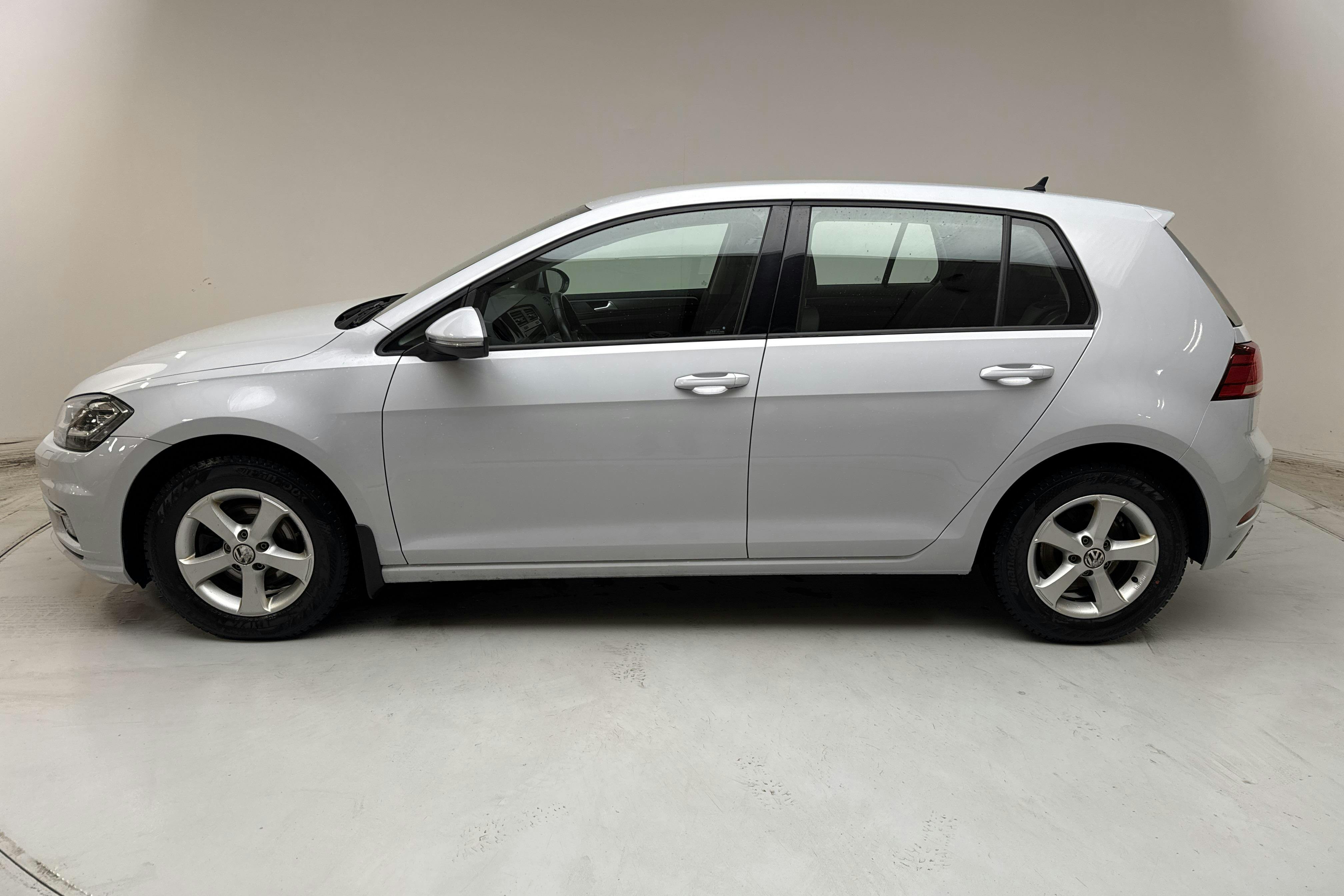 Presentation photo 2 of 13: VW Golf VII 1.0 TSI 5dr (115hk) - 70 350 km - Automatic - silver - 2019