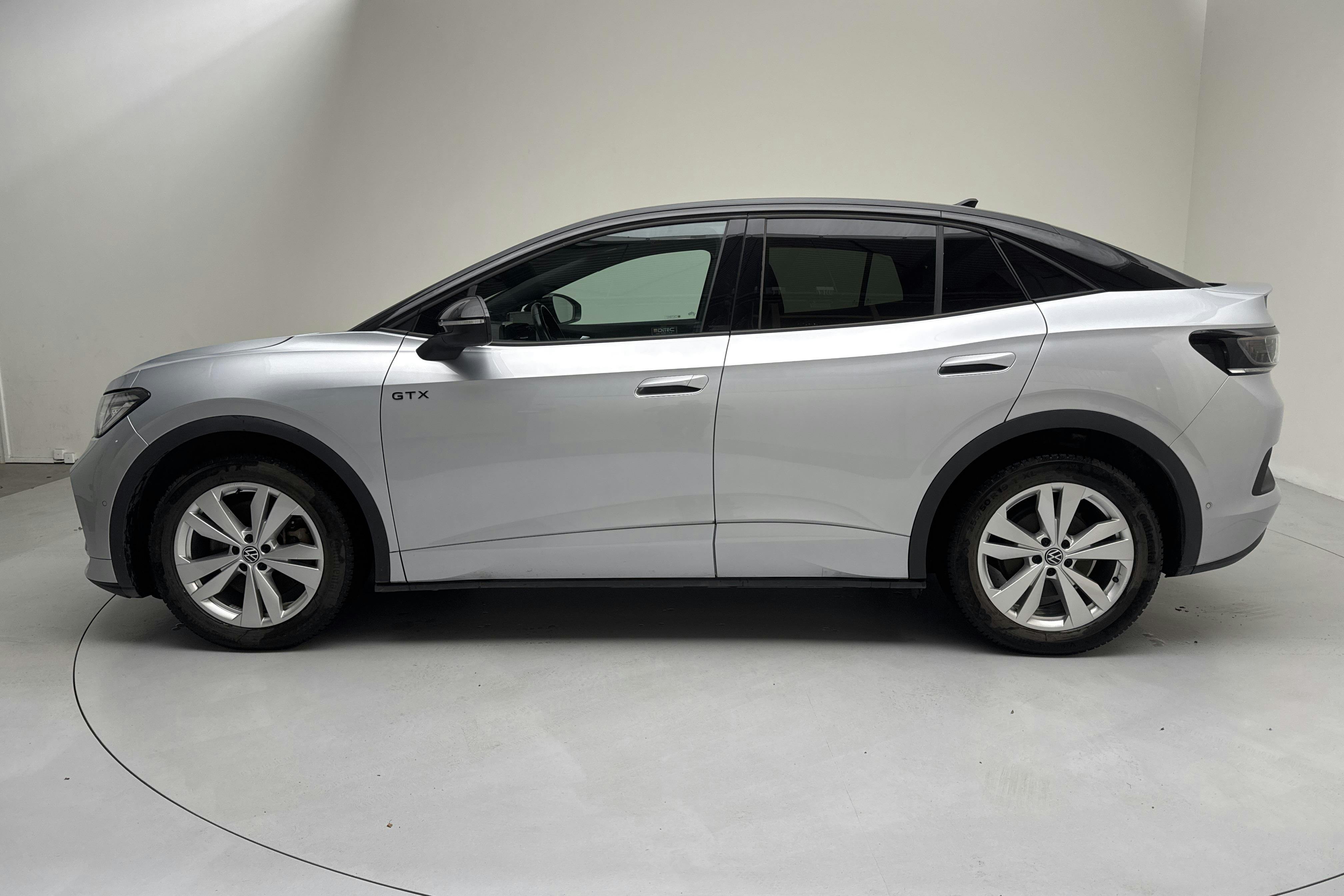 Presentationsfoto 2 av 16: VW ID.5 GTX 4-Motion 77kWh (299hk) - 8 979 mil - Automat - silver - 2023