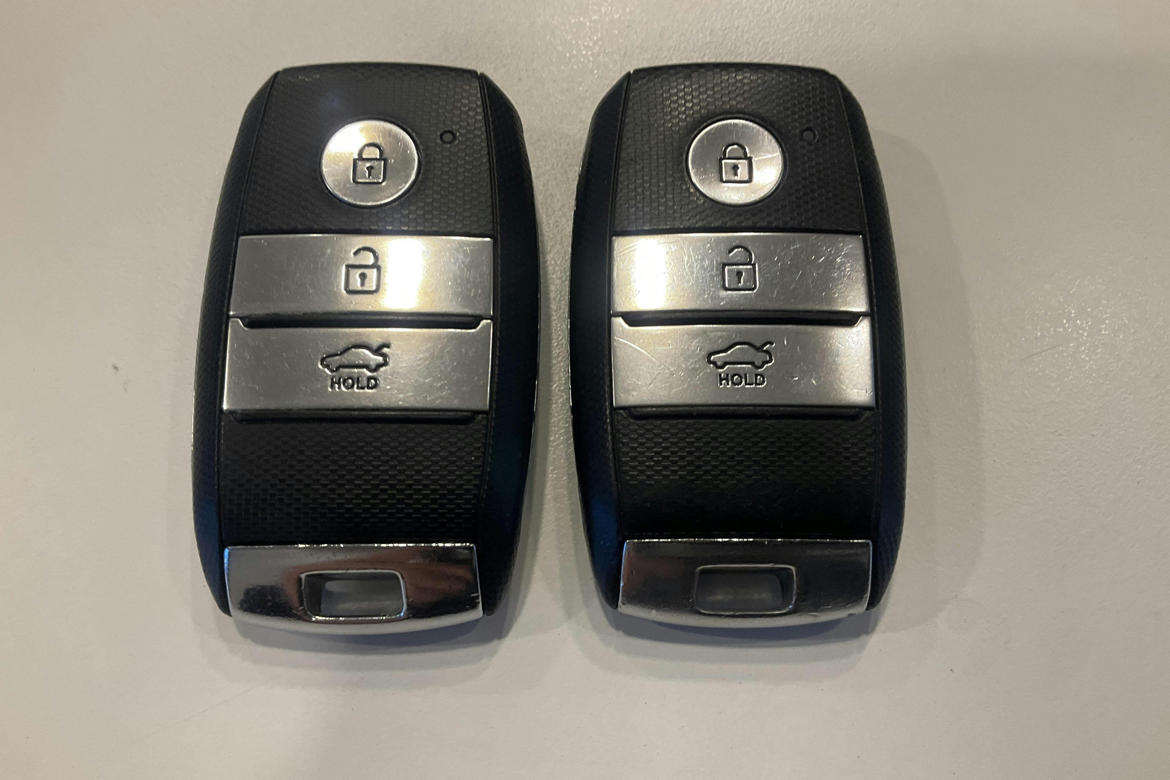 Presentationsfoto 29 av 29: KIA Optima 2.0 GDi Plug-in Hybrid SW (205hk) - 12 698 mil - Automat - vit - 2019