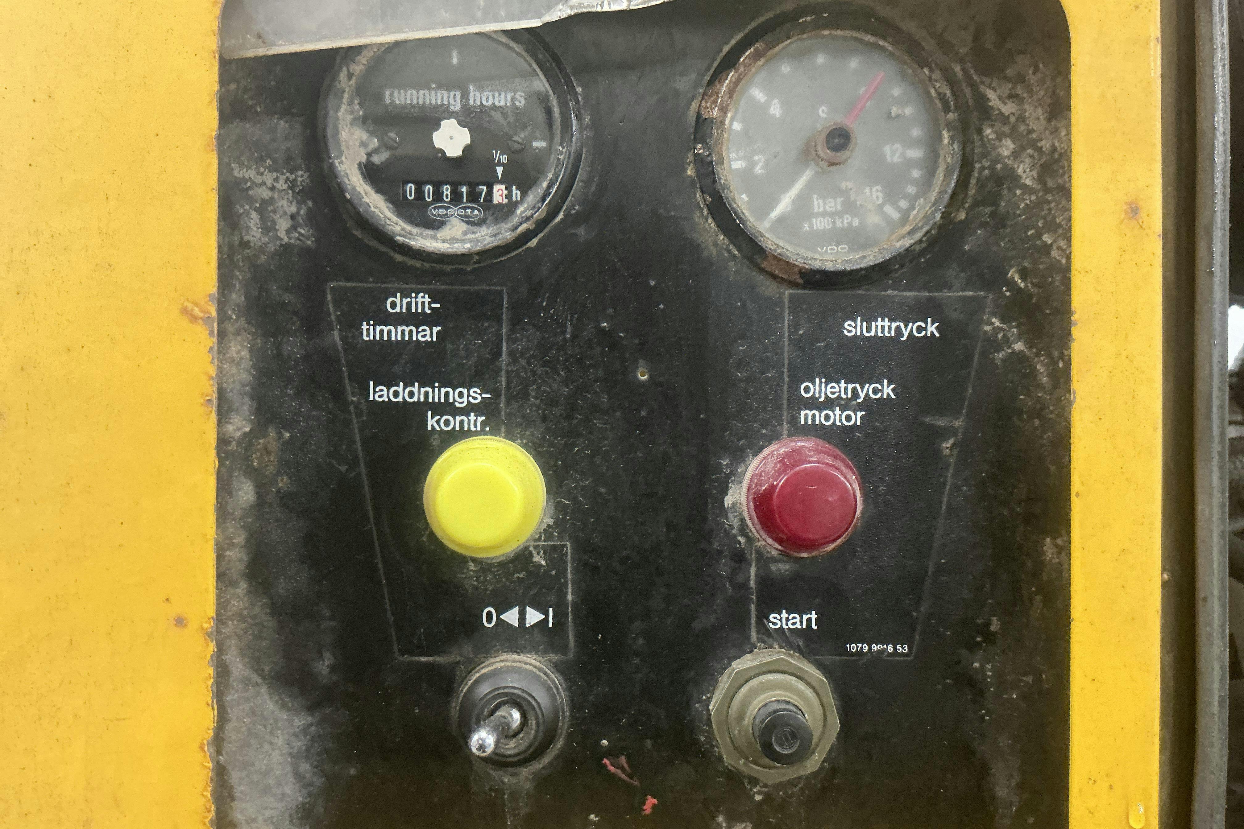 Esittelykuva 17 osoitteesta 17: Atlas Copco XAS 65 Luftkompressor - 0 km - keltainen - 1991