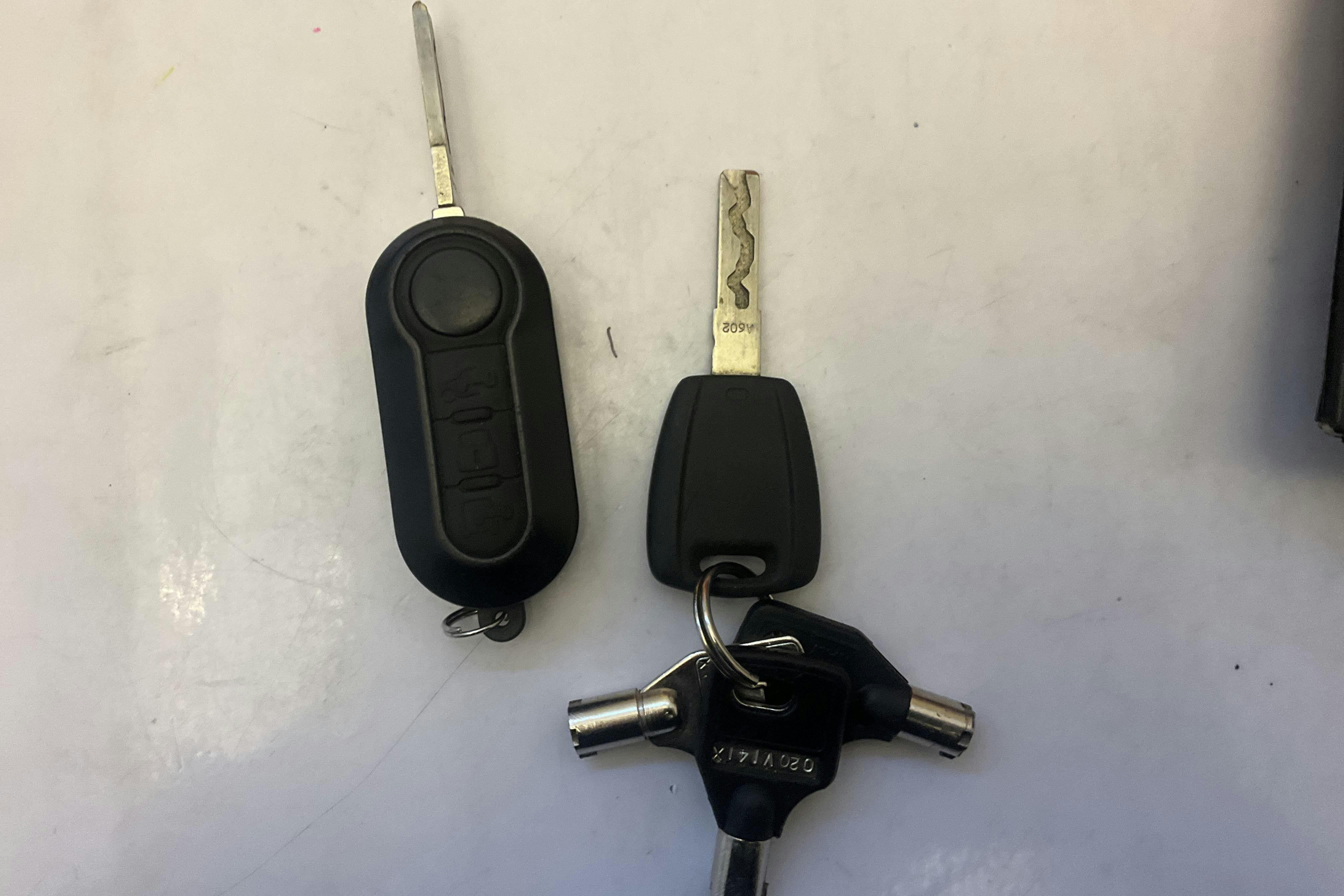 Presentation photo 13 of 13: Peugeot Boxer 335 2.0 BlueHDi Skåp (130hk) - 146 410 km - Manual - white - 2017