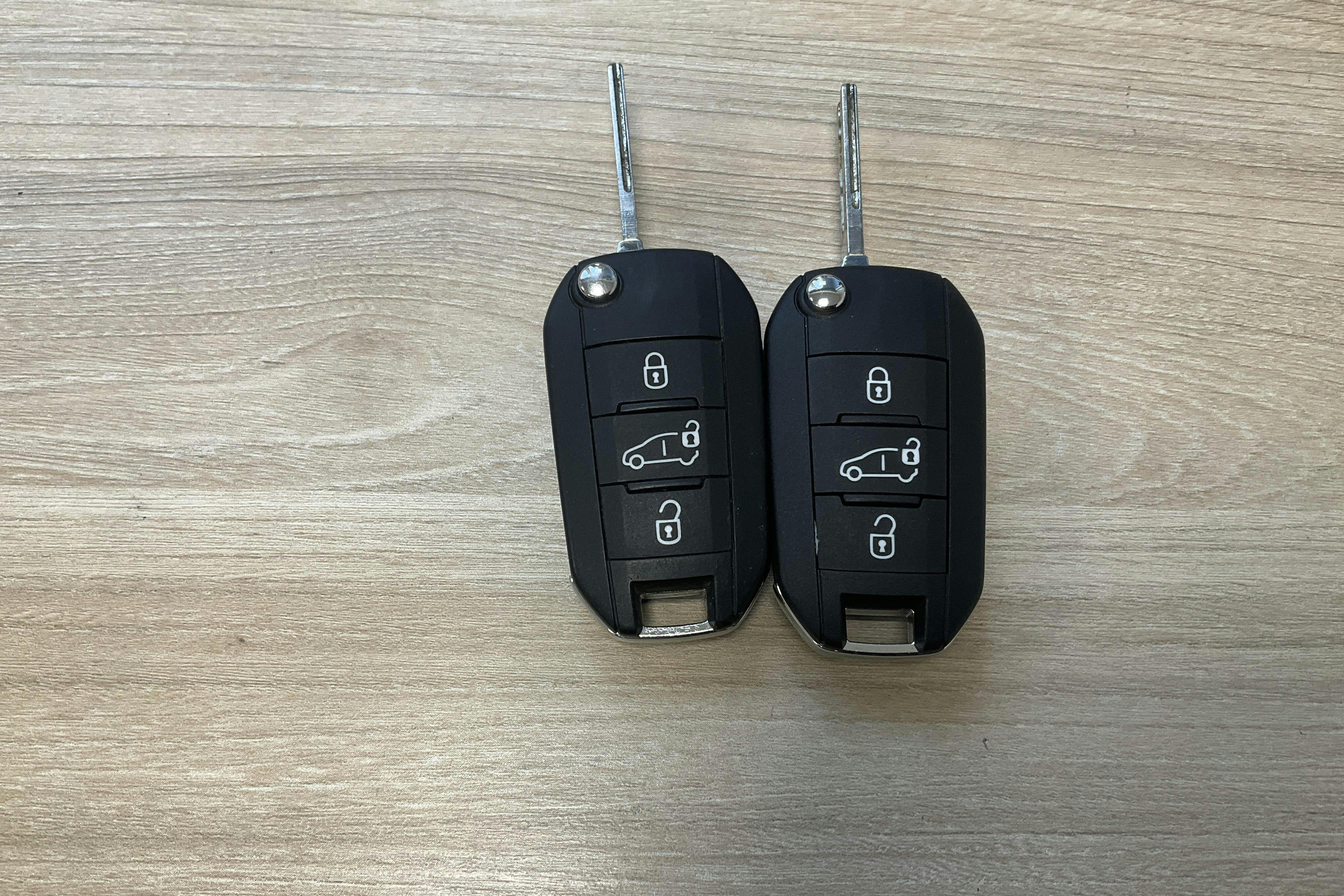 Esittelykuva 14 osoitteesta 14: Toyota PROACE Verso 2.0D (140hk) - 42 580 km - Manuaalinen - valkoinen - 2024