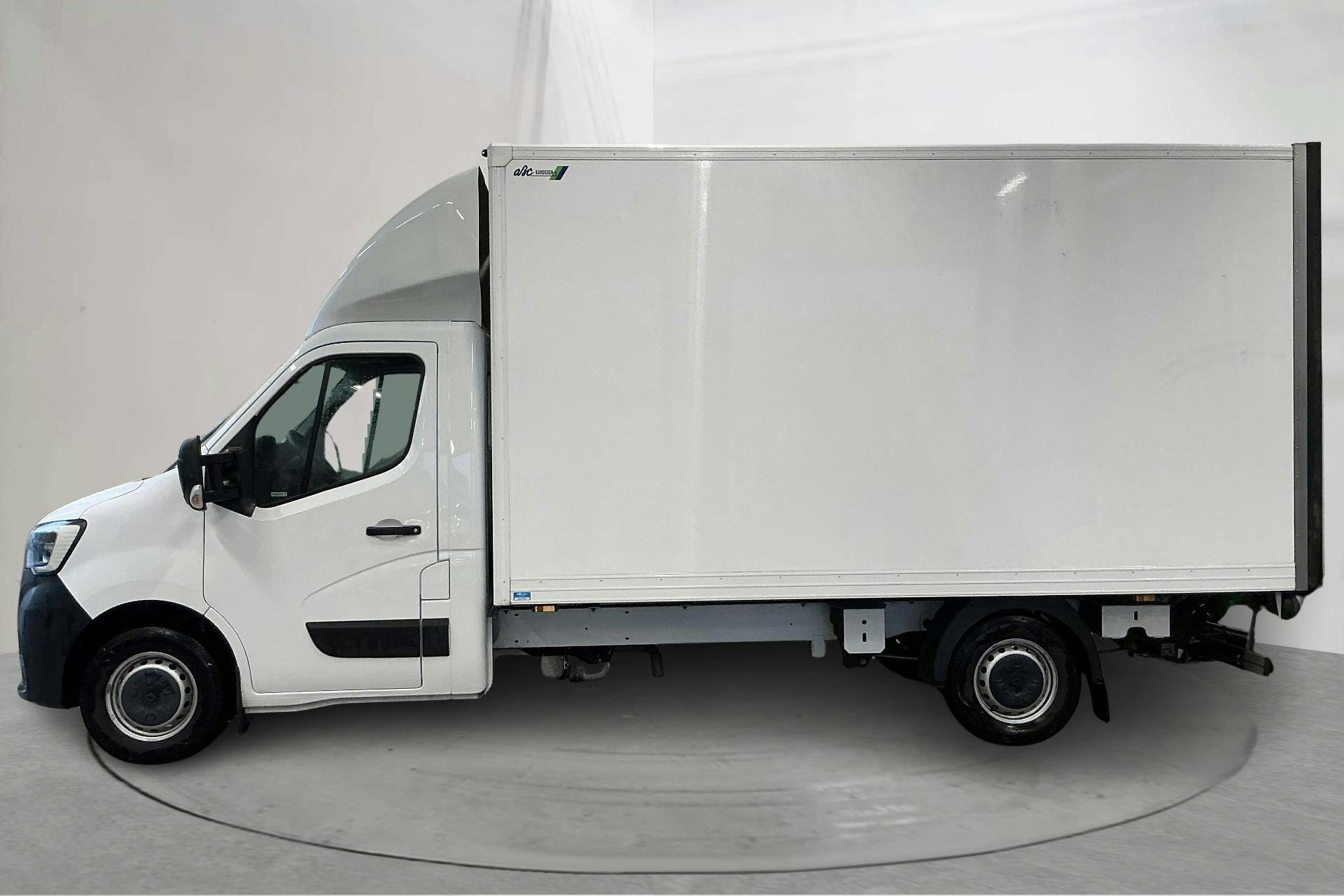 Esittelykuva 2 osoitteesta 13: Renault Master 2.3 dCi Volymskåp 2WD (145hk) - 66 710 km - Manuaalinen - valkoinen - 2023