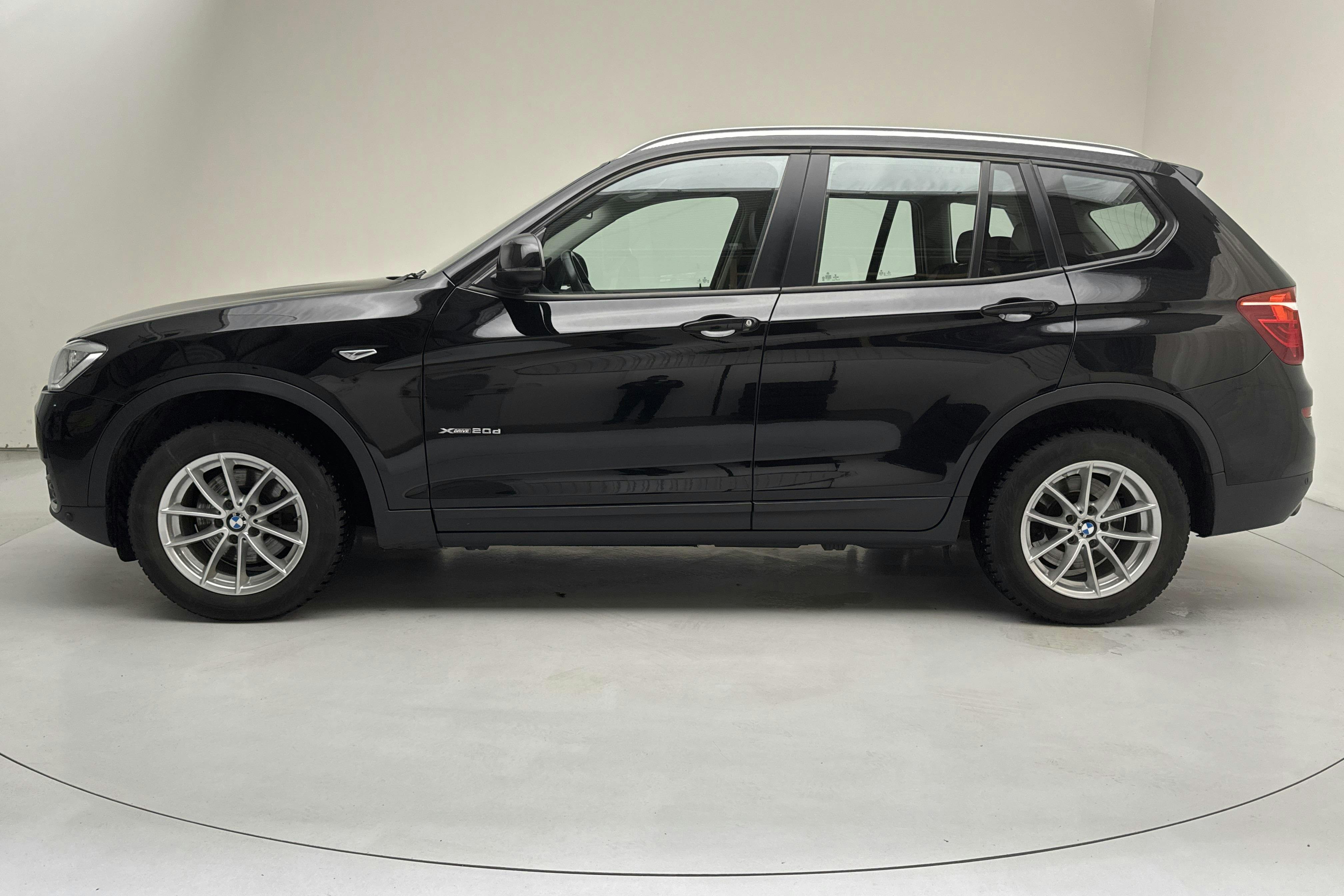 Presentation photo 2 of 12: BMW X3 xDrive20d, F25 (190hk) - 151 480 km - Manual - black - 2015