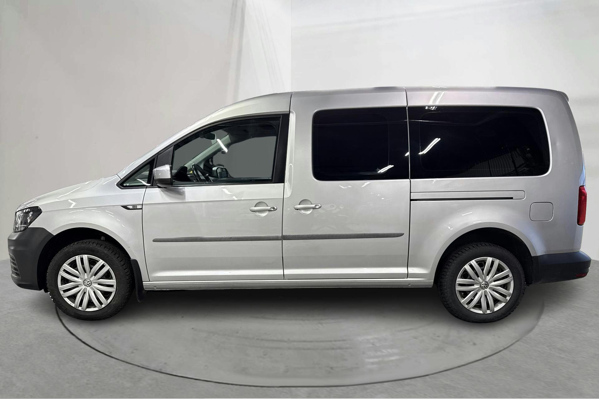 Presentationsfoto 2 av 14: VW Caddy Maxi Life 1.4 TGI (110hk) - 22 077 mil - Manuell - silver - 2017