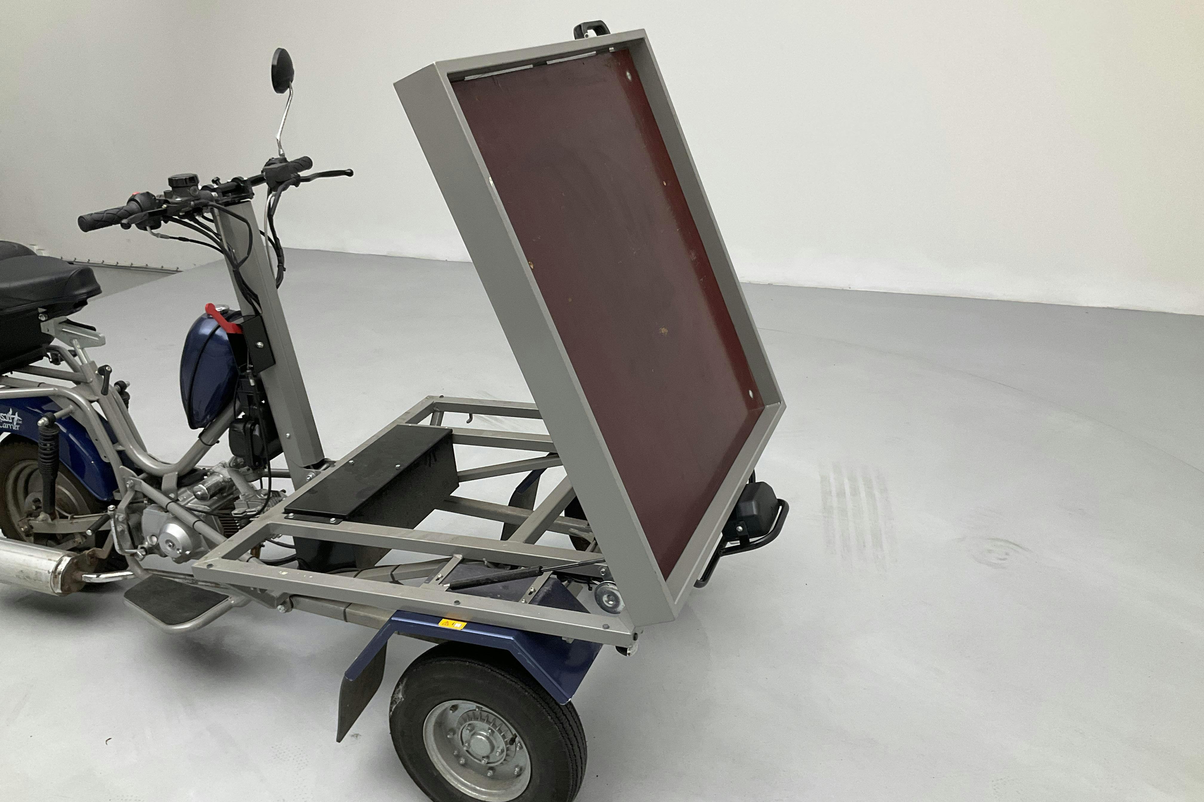 Presentationsfoto 2 av 10: NORSJÖ CARRIER 4-STROKE Flakmoped Klass I - 147 mil - Manuell - 2016