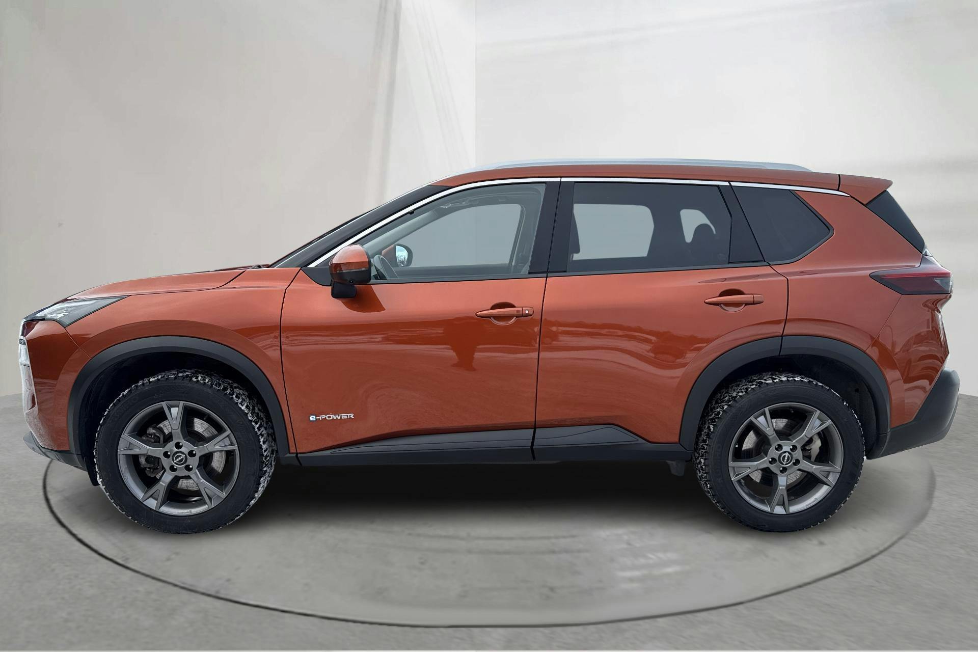 Presentation photo 2 of 16: Nissan X-Trail e-Power (204hk) - 39 180 km - Automatic - orange - 2022