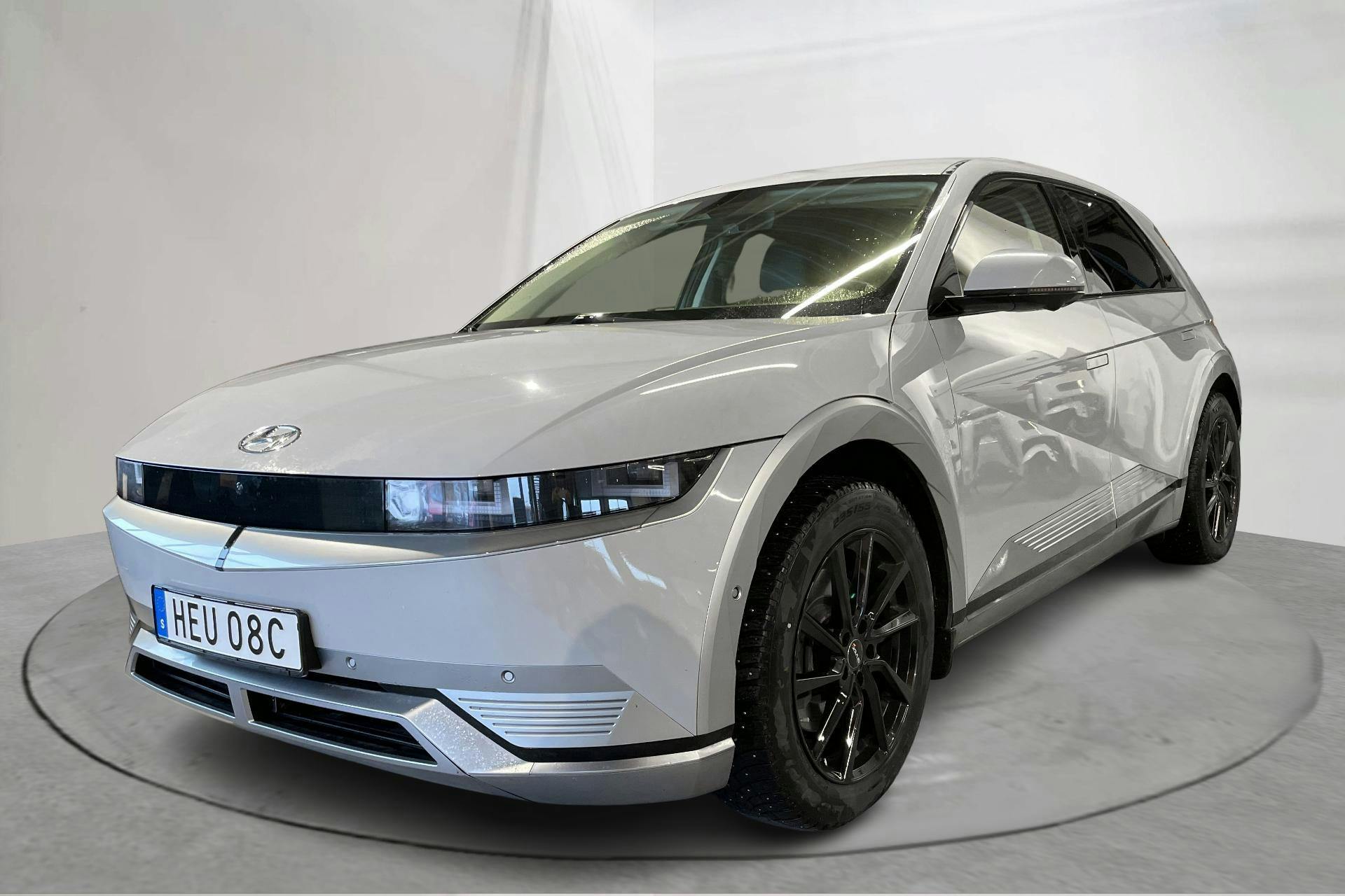 Presentationsfoto 1 av 21: Hyundai IONIQ 5 73kWh AWD (305hk) - 15 907 mil - Automat - grå - 2022