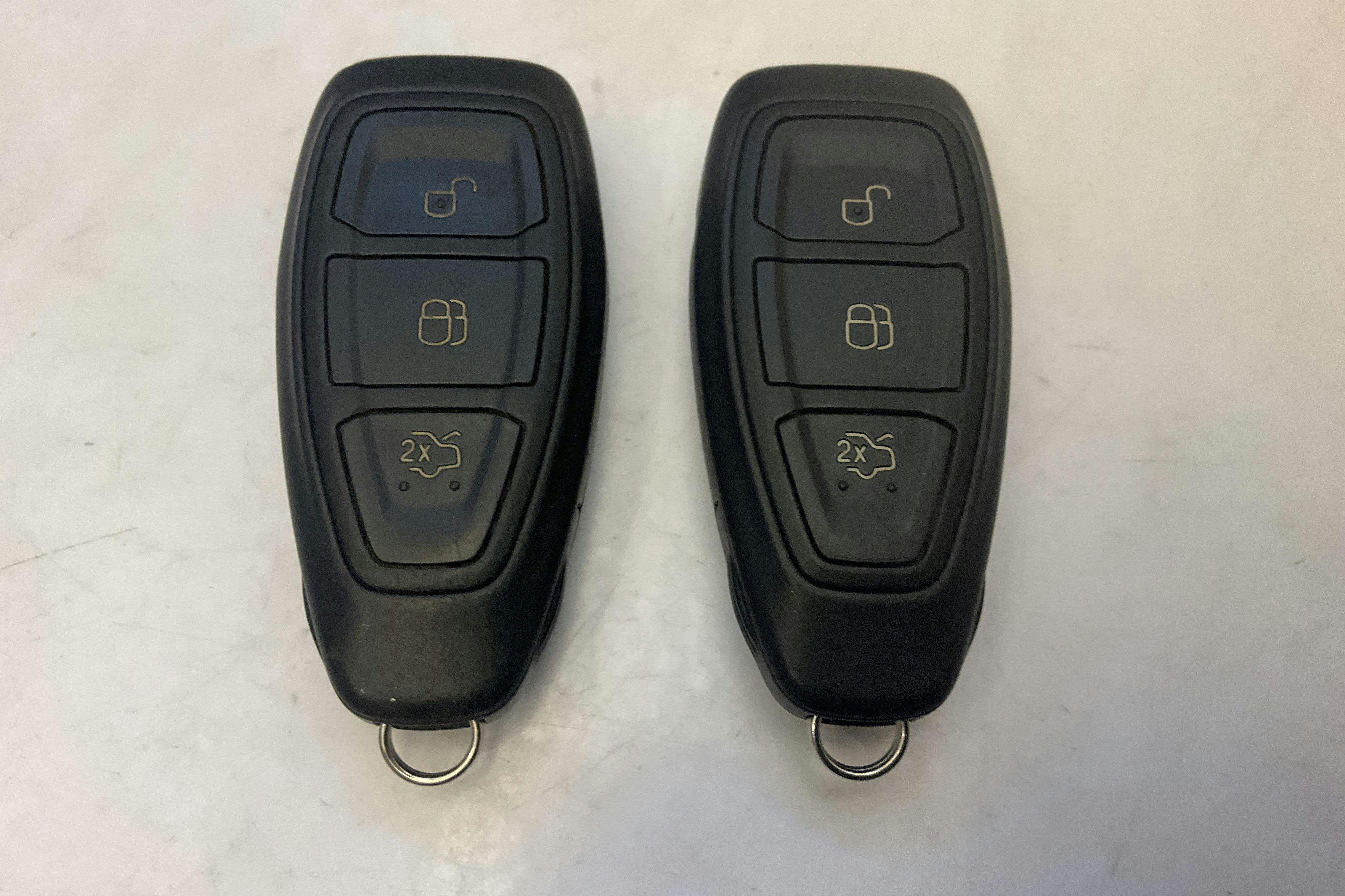 Presentationsfoto 13 av 13: Ford Focus 1.0 EcoBoost Kombi (100hk) - 8 814 mil - Manuell - grå - 2016