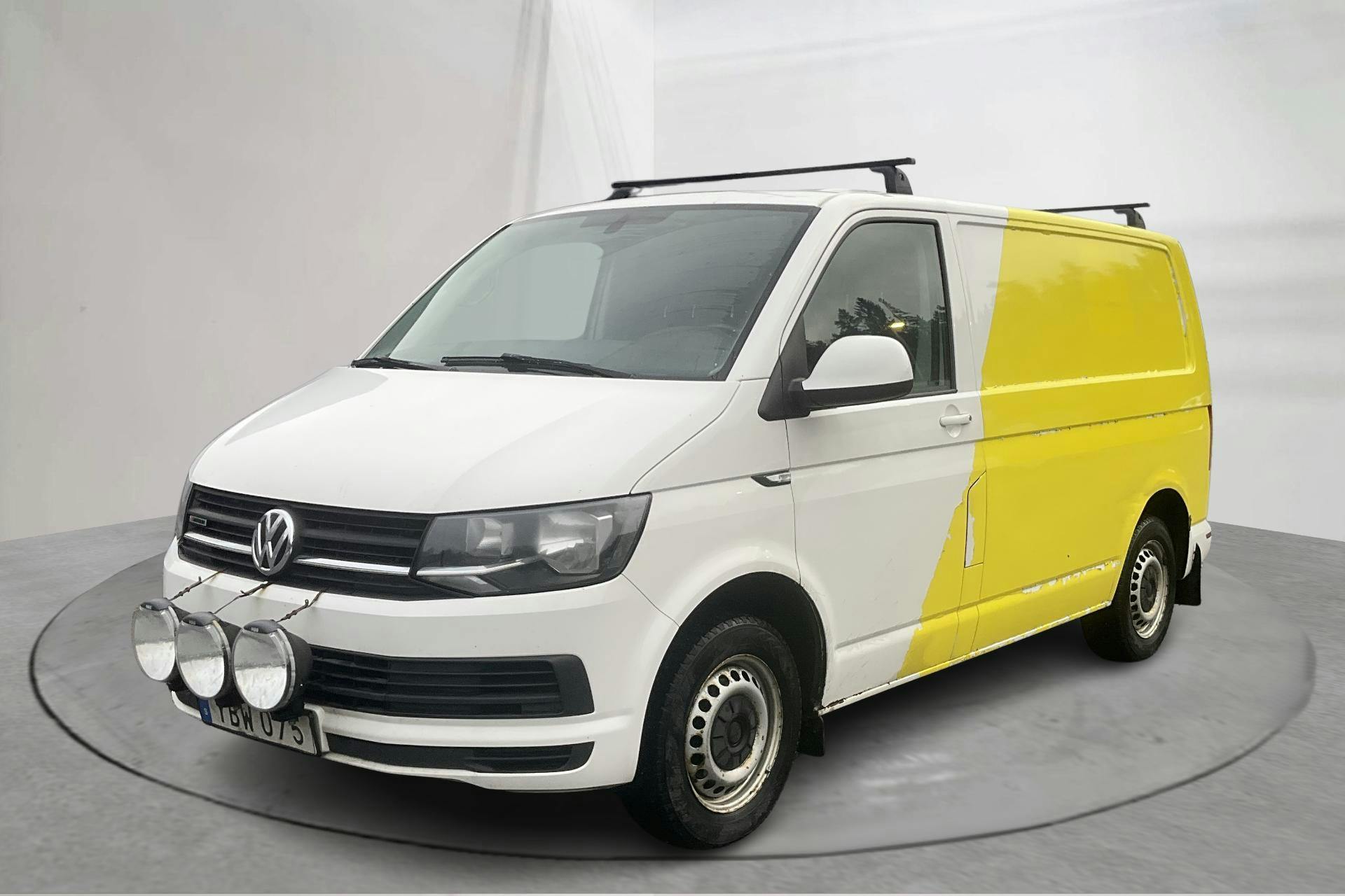 Presentationsfoto 1 av 14: VW Transporter T6 2.0 TDI BMT Skåp 4MOTION (140hk) - 26 770 mil - Manuell - vit - 2016