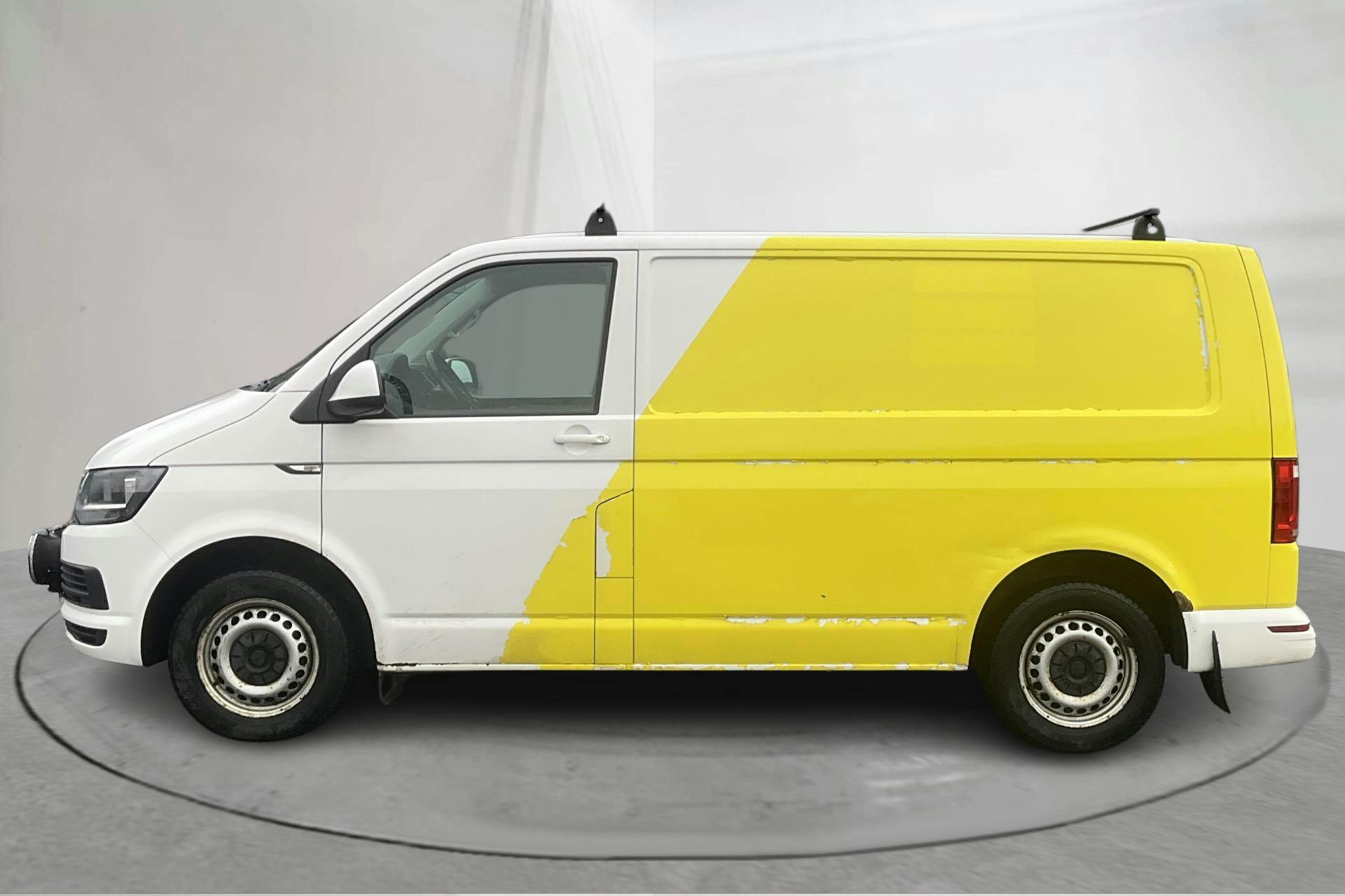 Presentationsfoto 2 av 14: VW Transporter T6 2.0 TDI BMT Skåp 4MOTION (140hk) - 26 770 mil - Manuell - vit - 2016