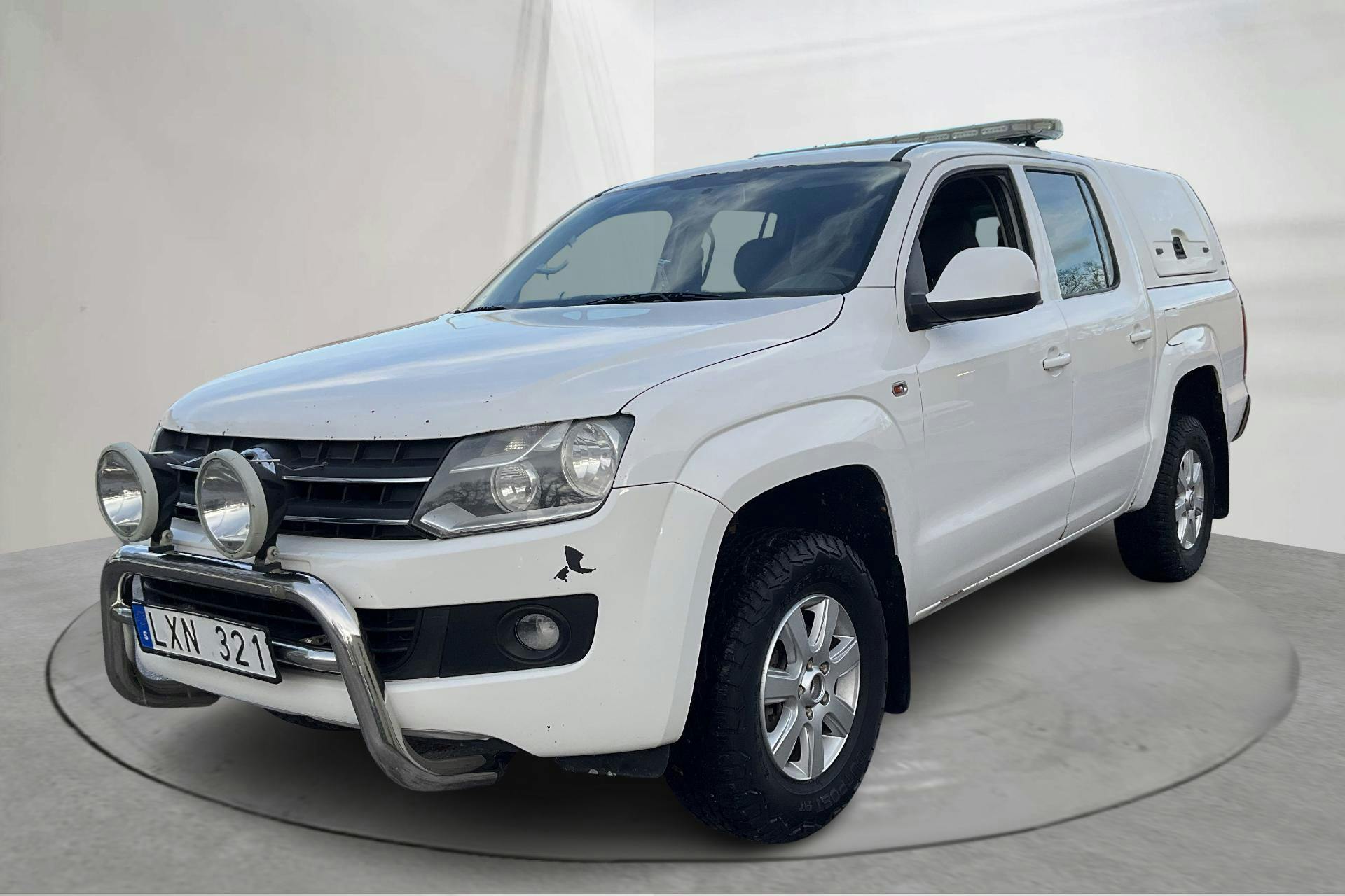 Presentation photo 1 of 12: VW Amarok 2.0 TDI 4motion (163hk) - 286 380 km - Manual - white - 2011