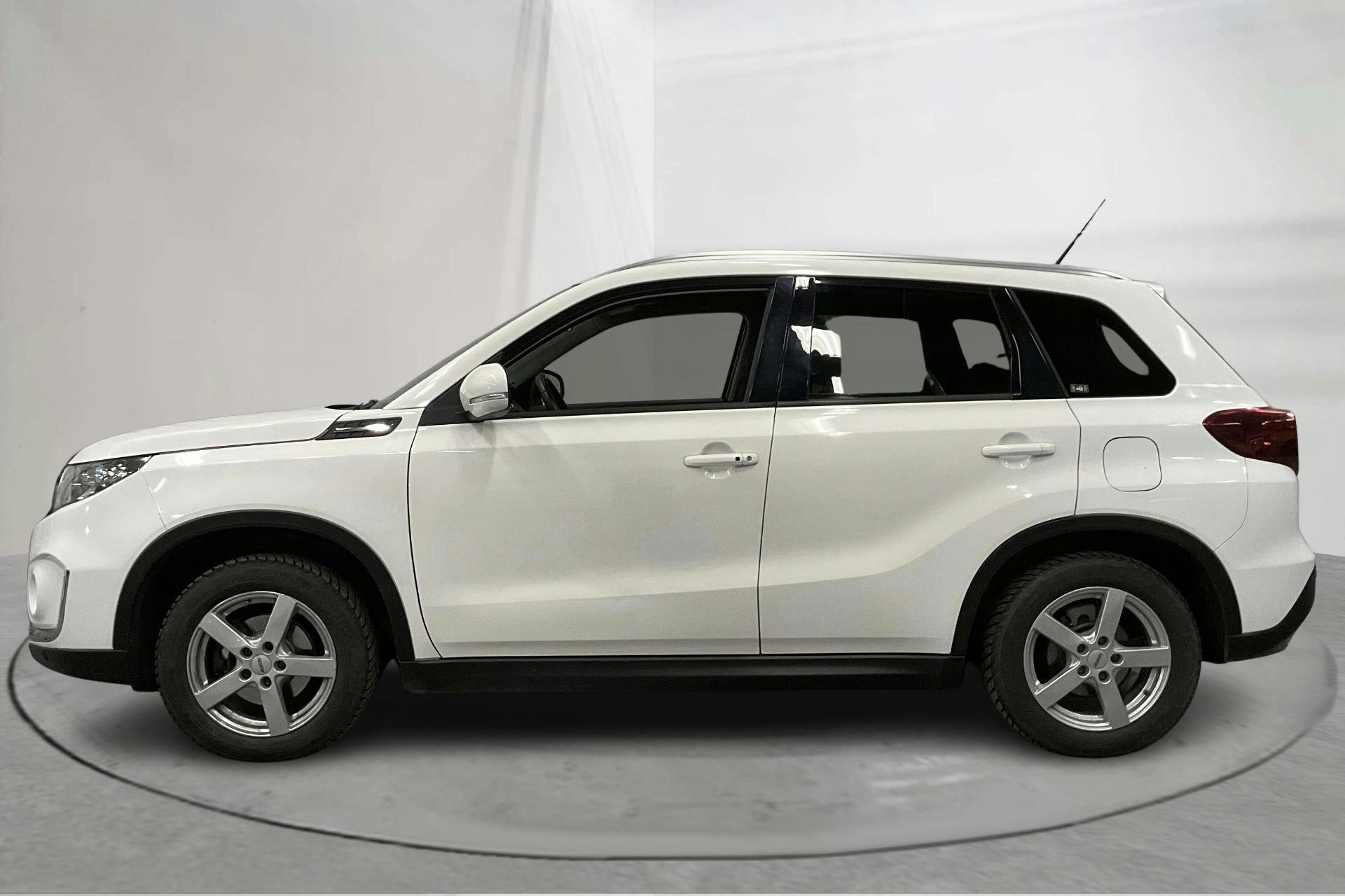 Presentationsfoto 2 av 18: Suzuki Vitara 1.4T Boosterjet Allgrip 4x4 (140hk) - 9 711 mil - Automat - vit - 2019
