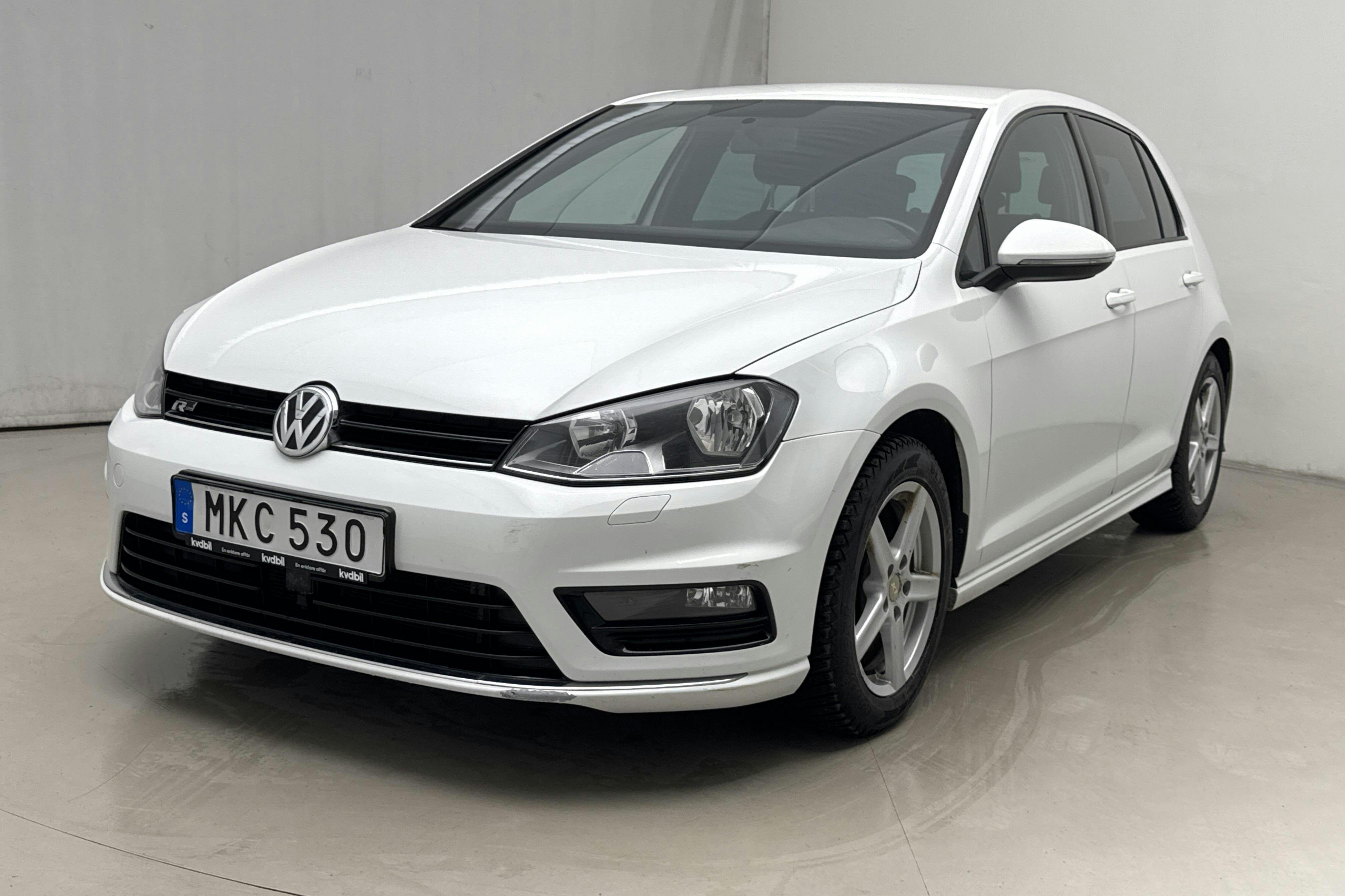 Presentationsfoto 1 av 18: VW Golf VII 1.4 TSI 5dr (140hk) - 12 602 mil - Automat - vit - 2015