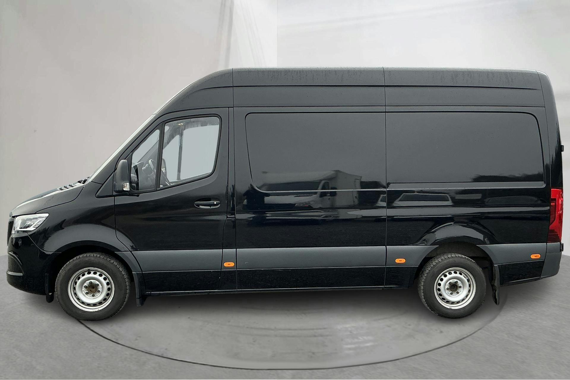 Presentation photo 2 of 13: Mercedes Sprinter 317 CDI Skåp RWD (170hk) - 63 980 km - Automatic - black - 2022