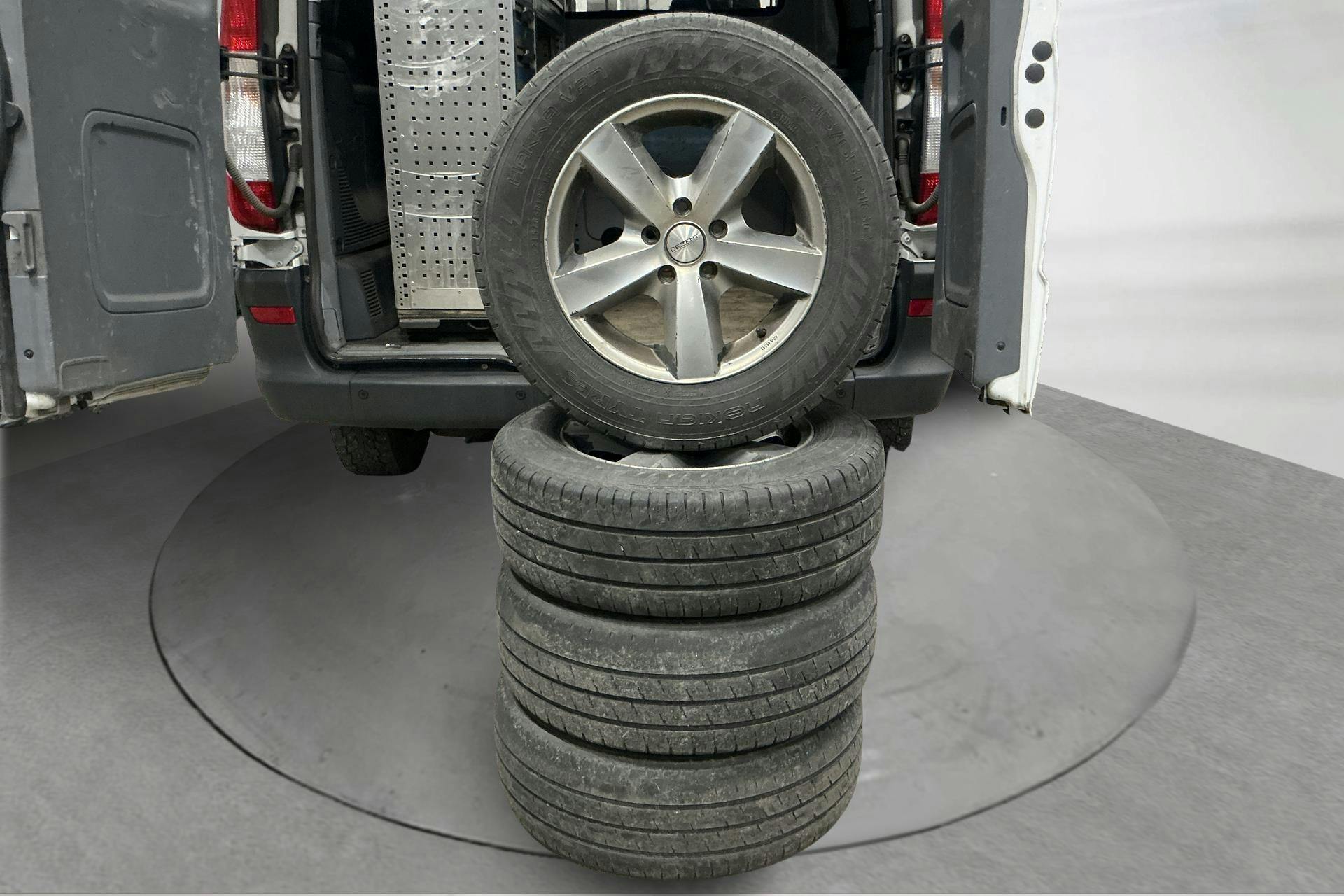 Presentationsfoto 13 av 13: Mercedes Vito 115 CDI Kombi 4x4 W639 (150hk) - 36 931 mil - Automat - vit - 2008