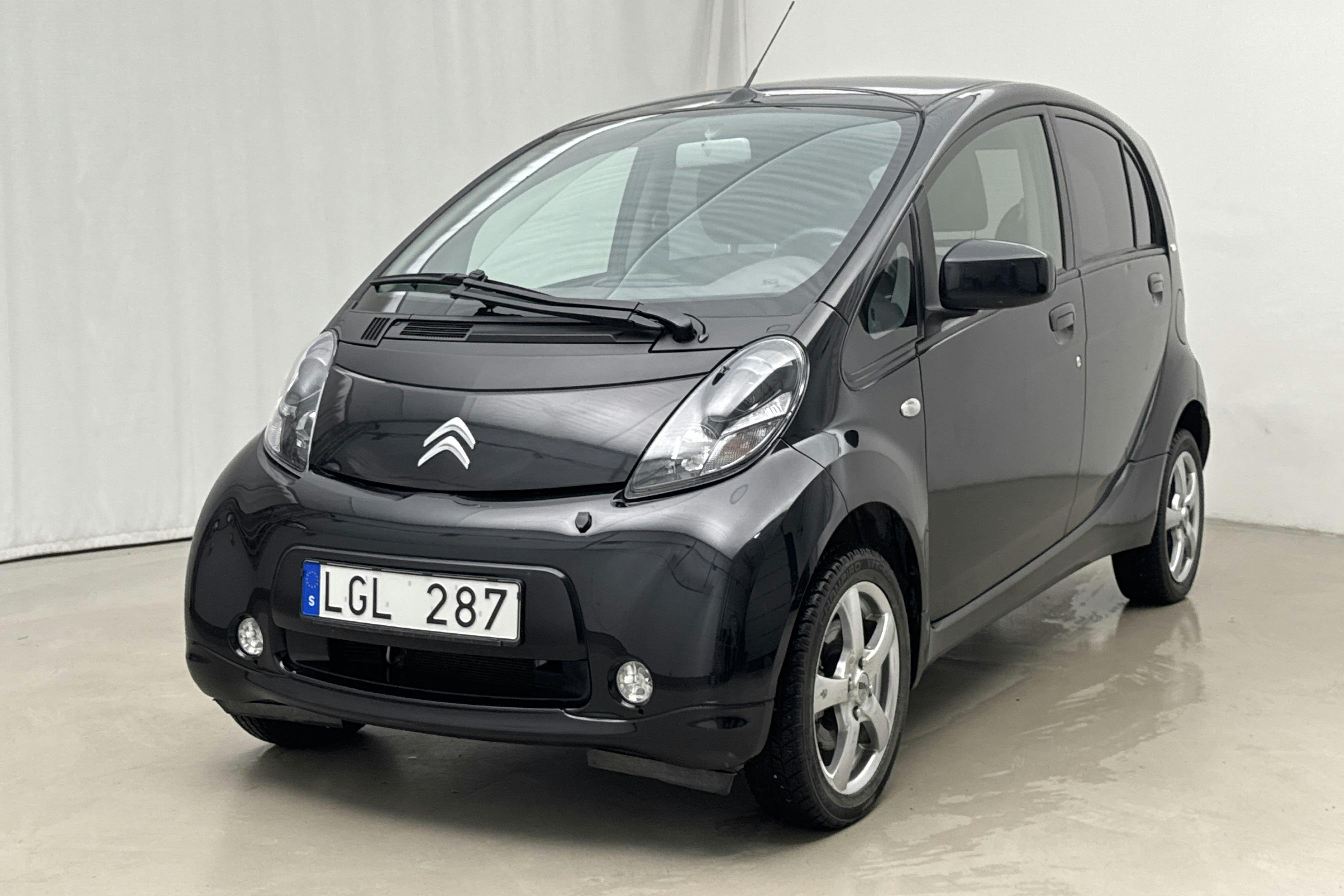 Presentationsfoto 1 av 18: Citroën C-Zero (64hk) - 3 205 mil - Automat - svart - 2011