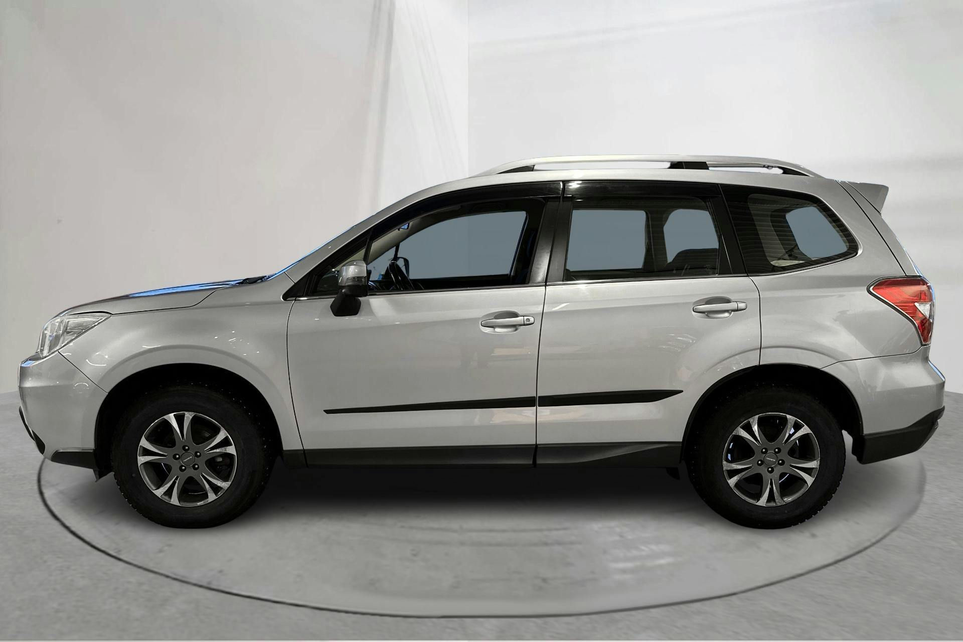 Presentation photo 2 of 14: Subaru Forester 2.0 (150hk) - 253 170 km - Automatic - silver - 2013