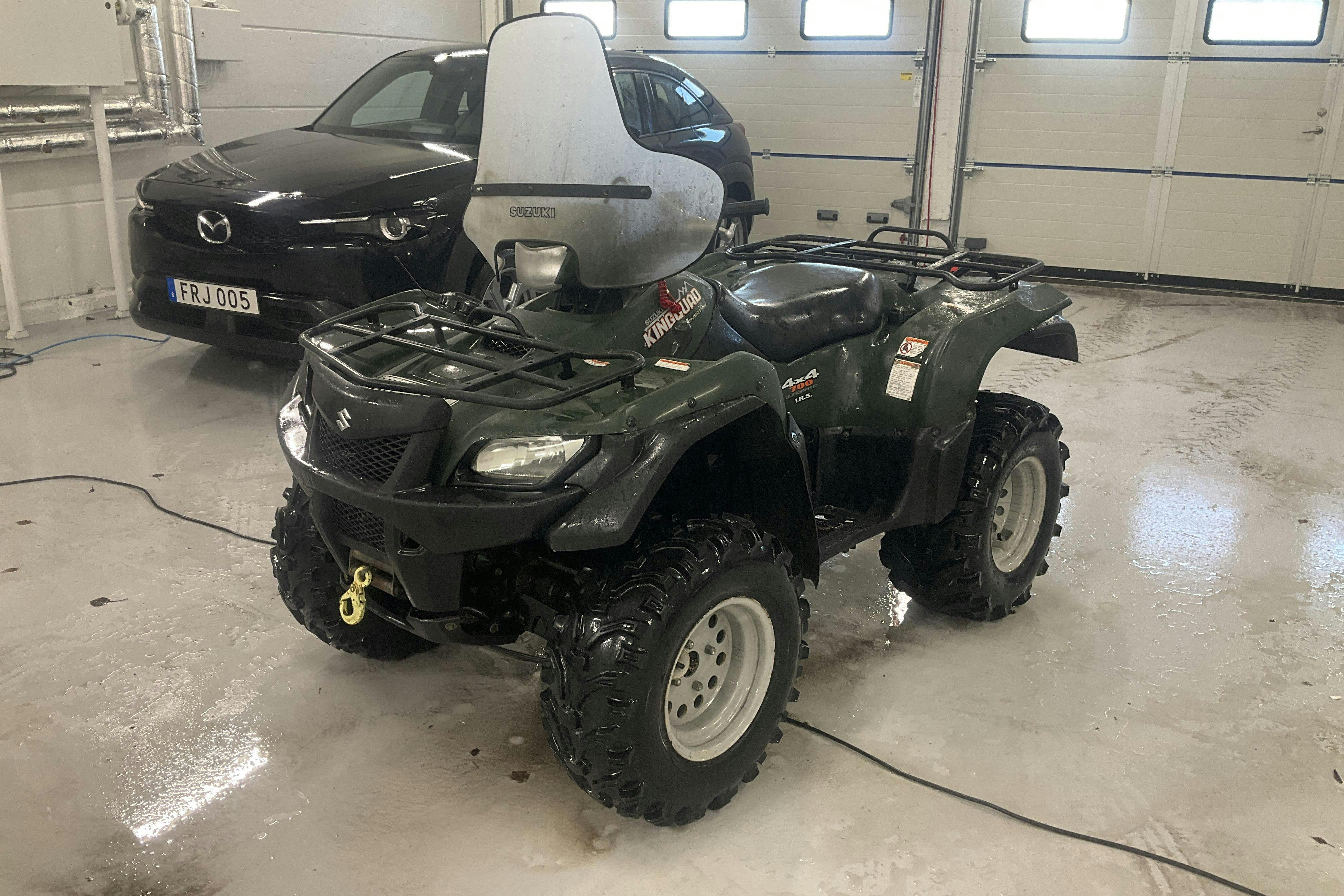 SUZUKI LT-A700X KINGQUAD 700 4X4 ATV - 443 mil - Automat - grön - 2005