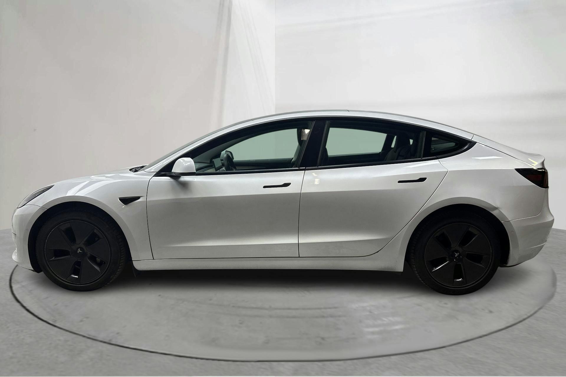 Presentation photo 2 of 18: Tesla Model 3 Long Range Dual Motor AWD - 168 870 km - Automatic - white - 2021