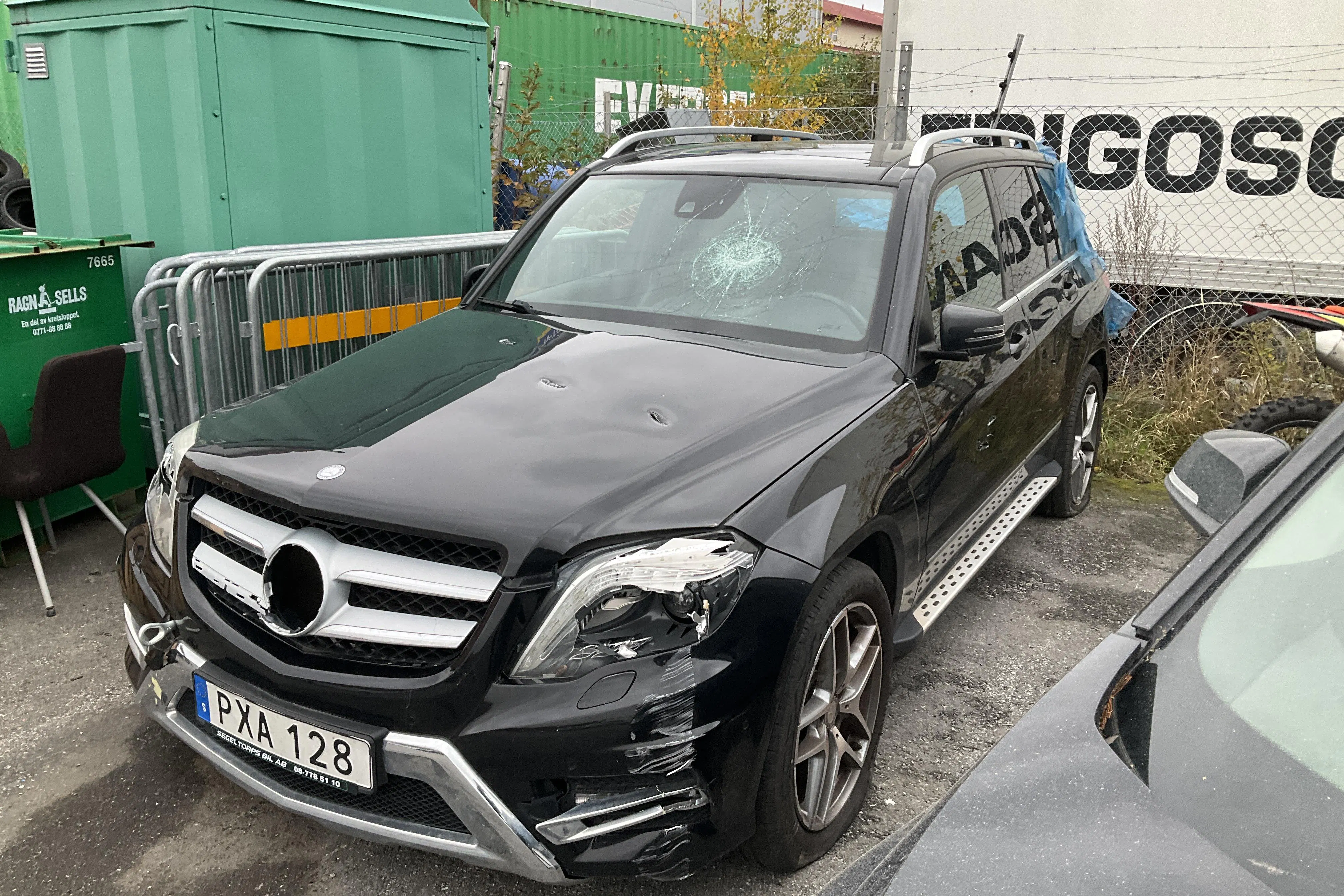 Presentation photo 1 of 12: Mercedes GLK 220 CDI 4MATIC X204 (170hk) - 256 090 km - Automatic - black - 2015