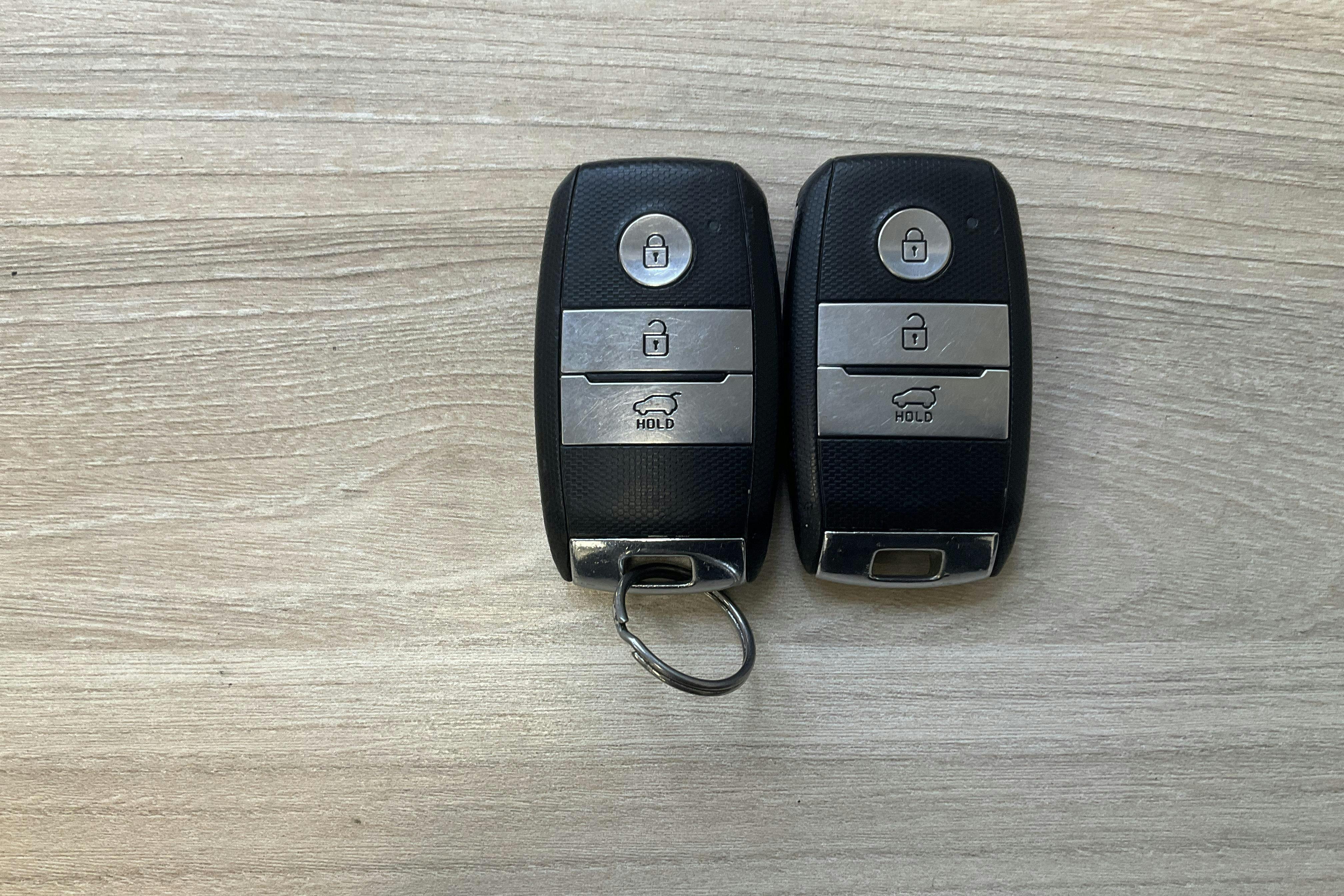 Esitlusfoto 17 aadressil 17: KIA Niro Plug-in Hybrid 1.6 (141hk) - 111 220 km - Automaatne - must - 2018