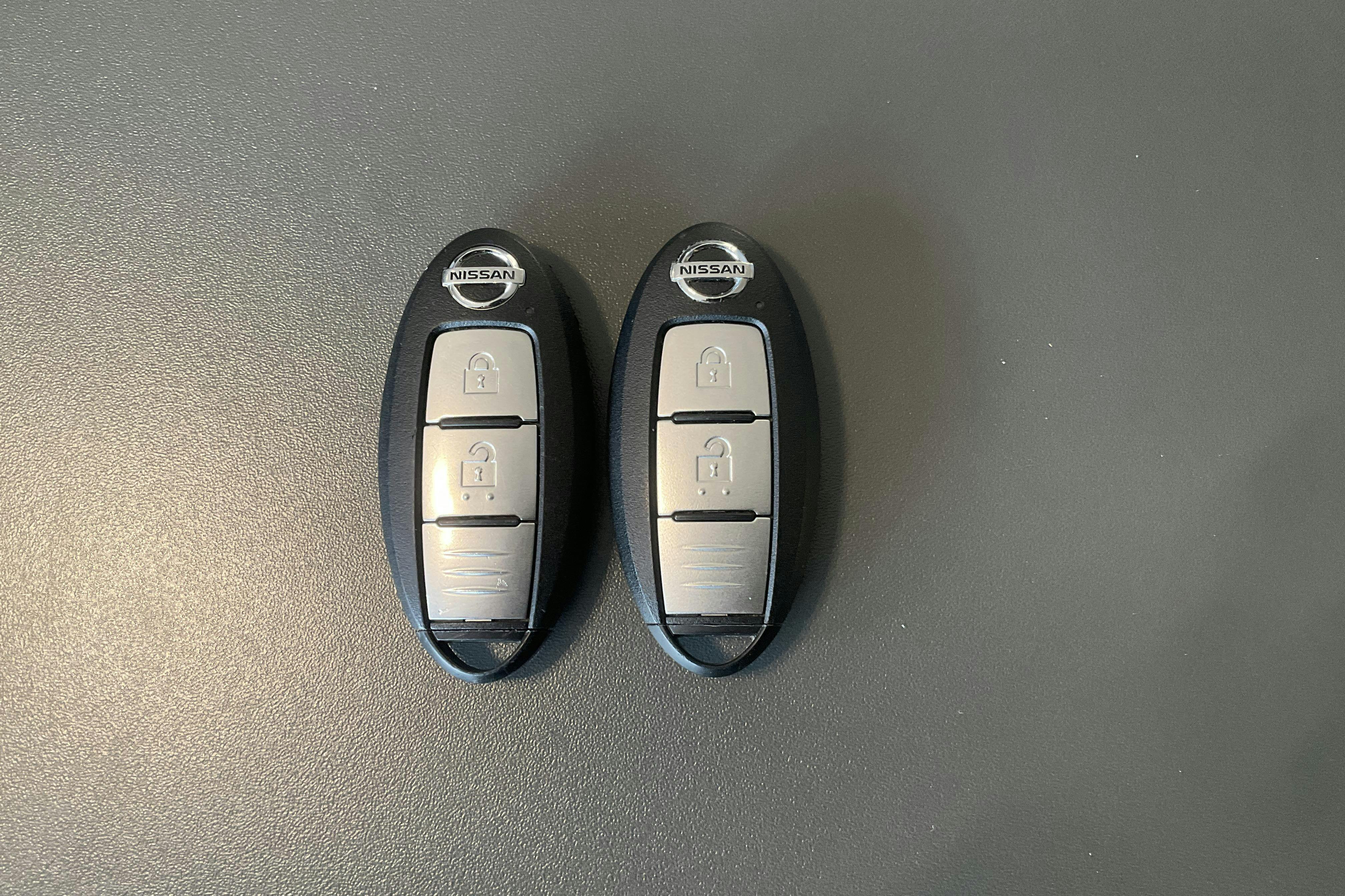 Presentation photo 15 of 15: Nissan Qashqai 1.3 DIG-T (140hk) - 108 860 km - Manual - gray - 2020