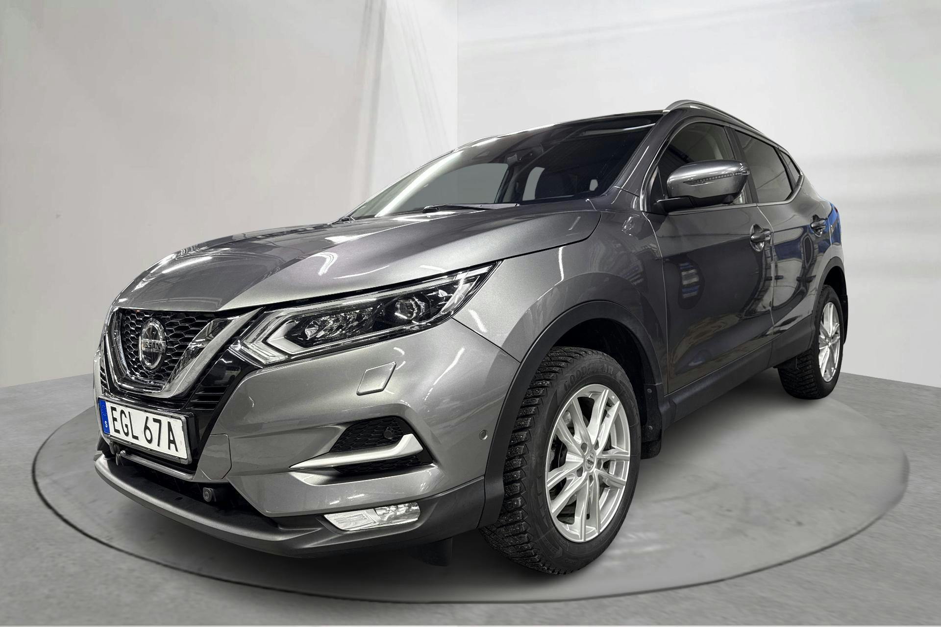Presentation photo 1 of 15: Nissan Qashqai 1.3 DIG-T (140hk) - 108 860 km - Manual - gray - 2020