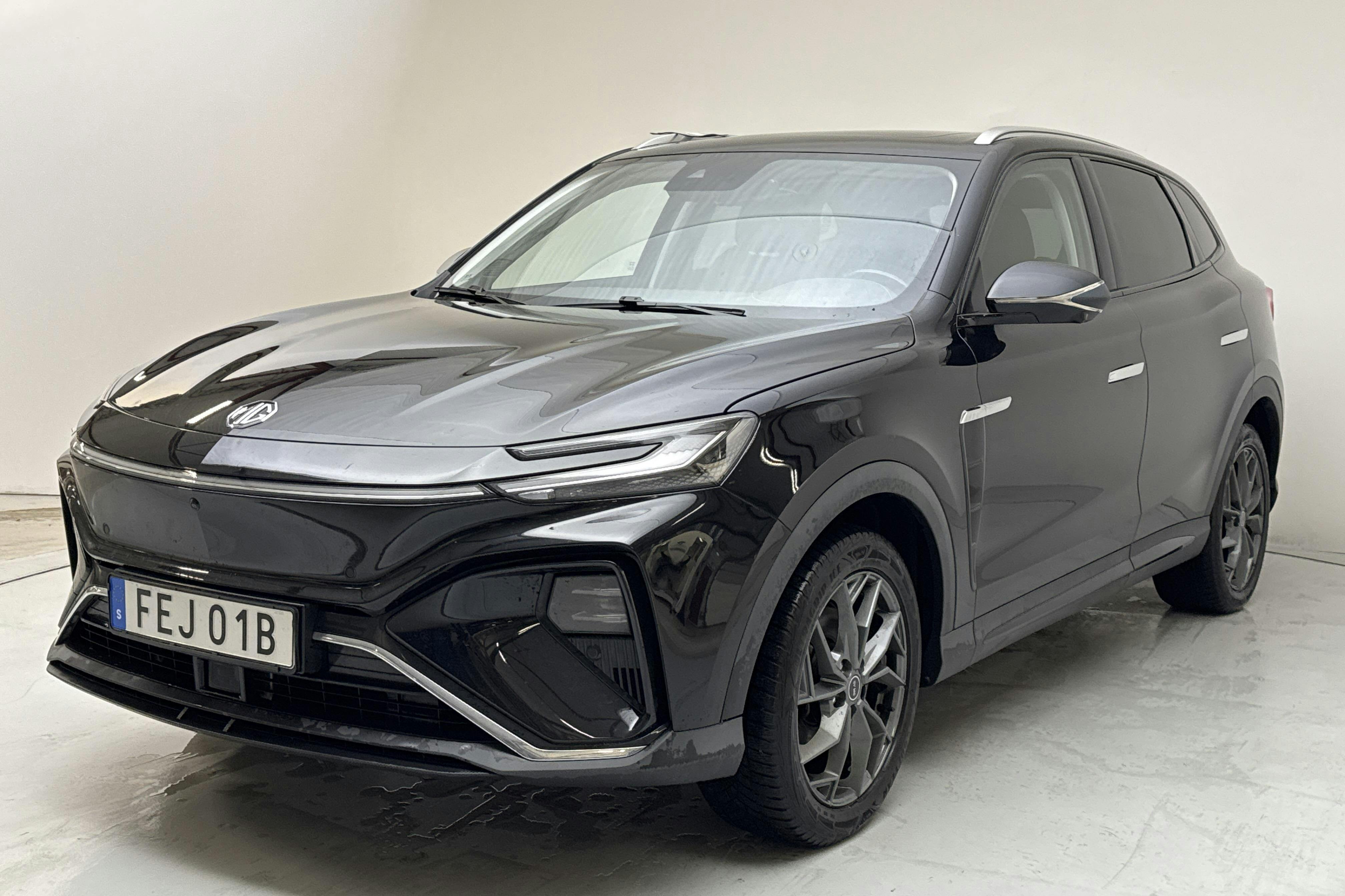 Presentation photo 1 of 19: MG Marvel R (180hk) - 121 280 km - Automatic - black - 2022