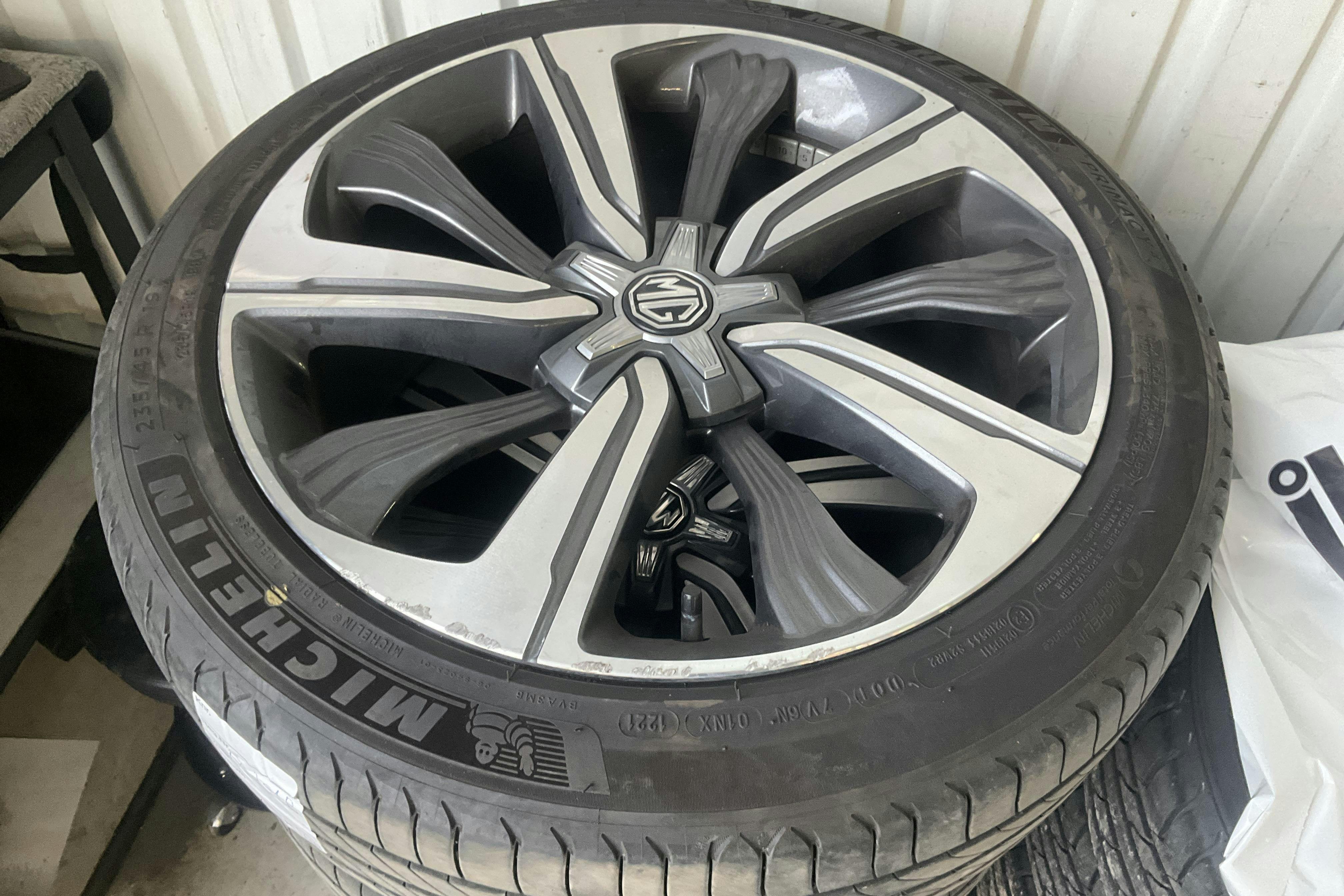 Presentation photo 19 of 19: MG Marvel R (180hk) - 121 280 km - Automatic - black - 2022