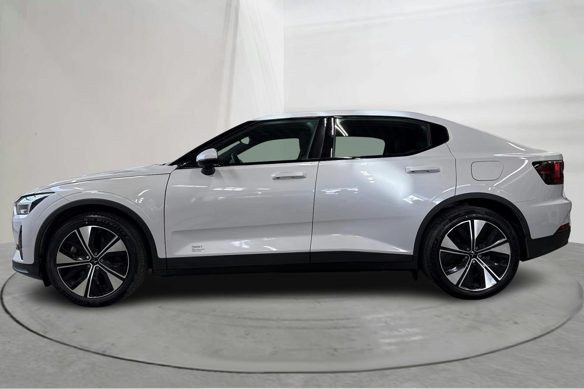 Presentationsfoto 2 av 25: Polestar 2 Long range Single motor (231hk) - 8 680 mil - Automat - silver - 2023