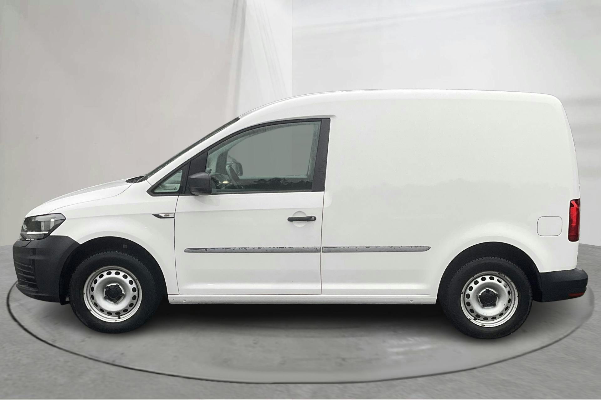 Presentationsfoto 2 av 13: VW Caddy 2.0 TDI Skåp (102hk) - 19 156 mil - Automat - vit - 2020