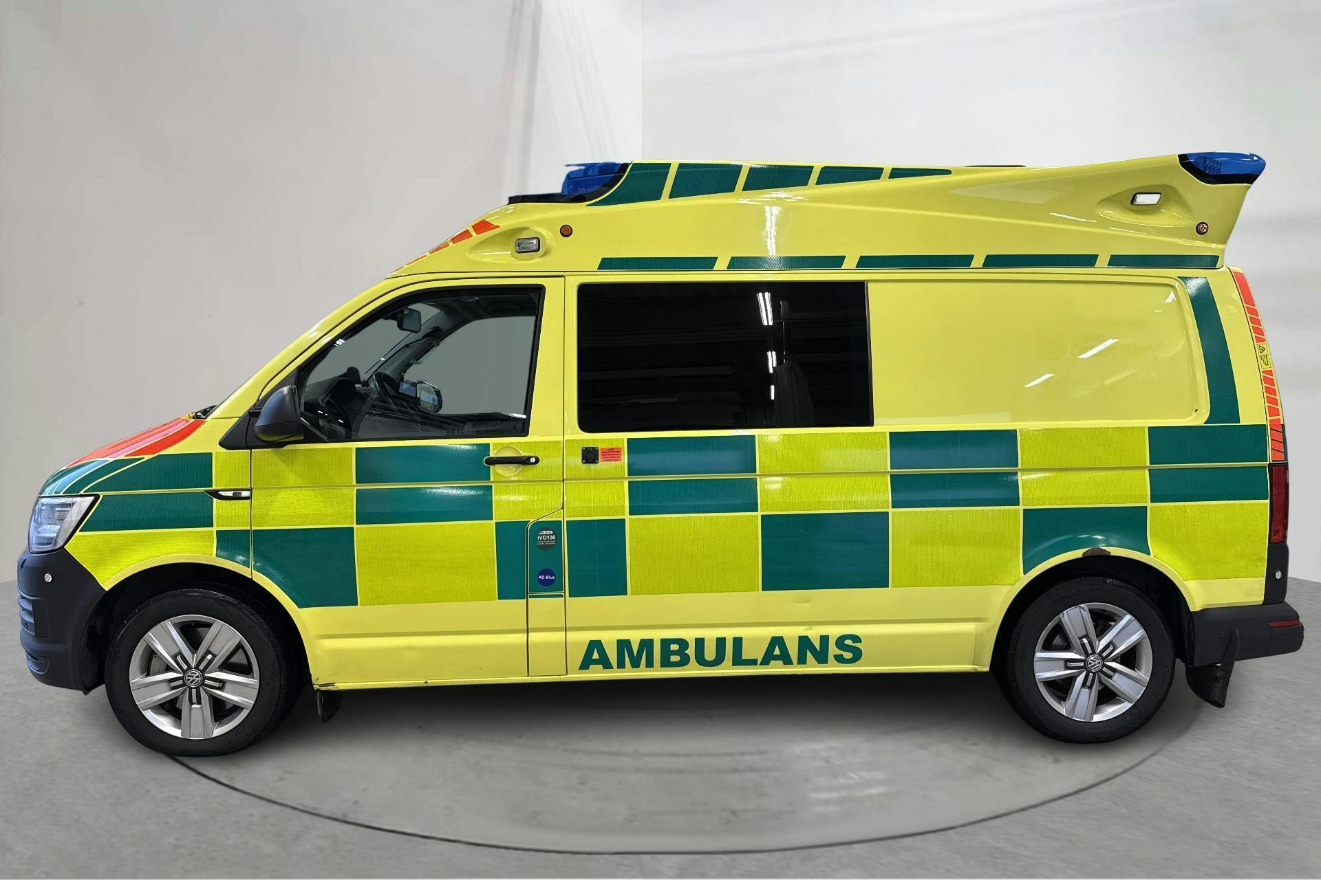 Presentationsfoto 2 av 16: VW Transporter T6 2.0 TDI BMT 4MOTION (204hk) - 33 303 mil - Automat - gul - 2019