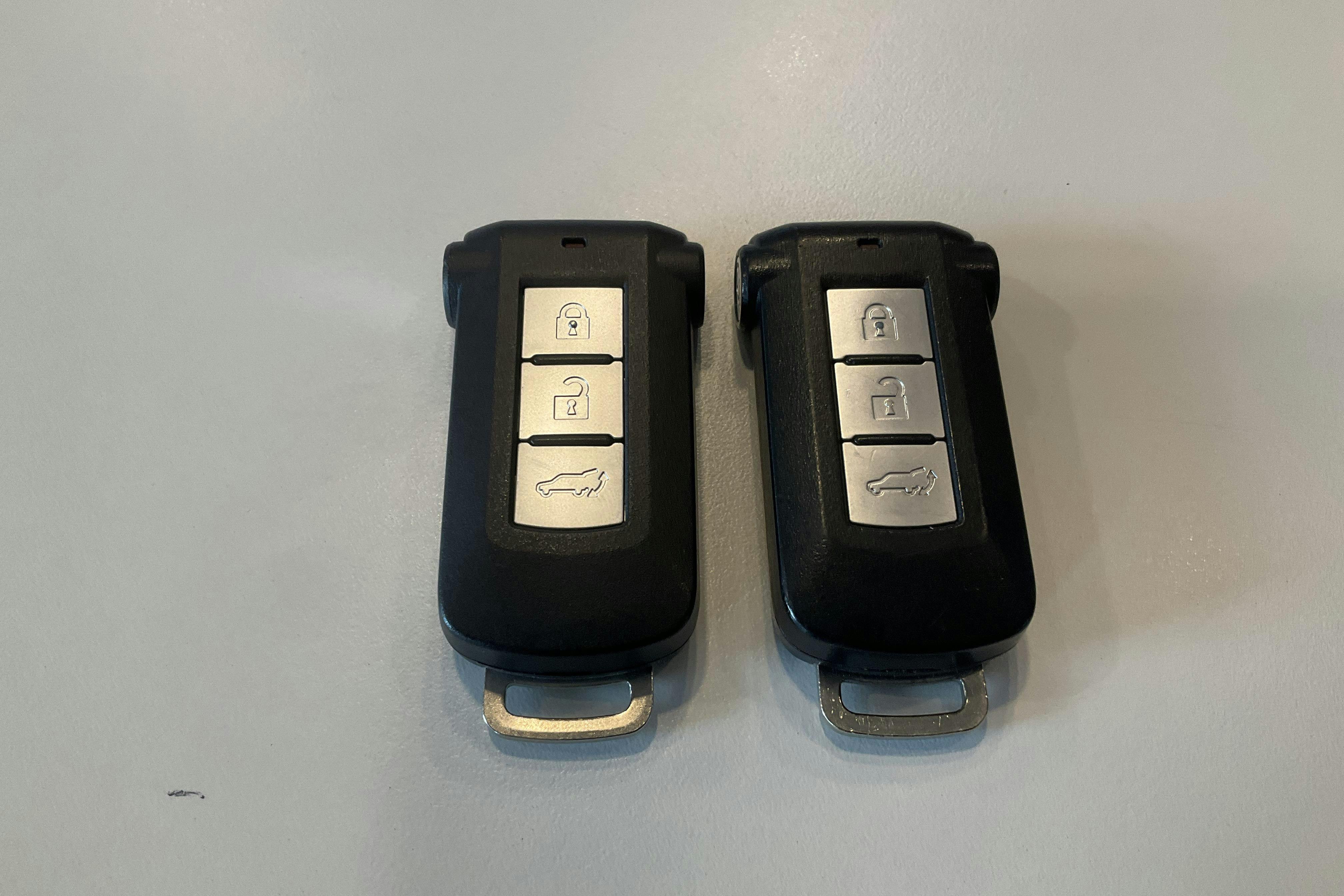 Presentation photo 21 of 21: Mitsubishi Outlander 2.4 Plug-in Hybrid 4WD (136hk) - 73 400 km - Automatic - white - 2020