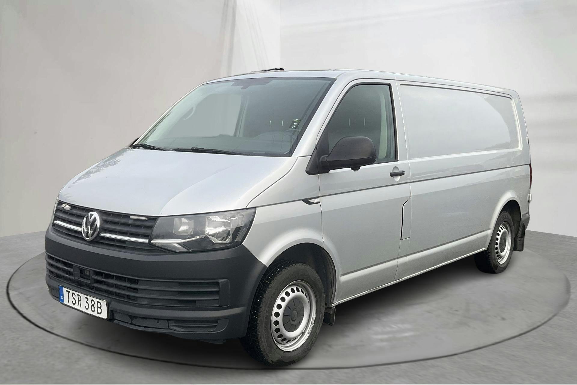 Presentationsfoto 1 av 13: VW Transporter T6 2.0 TDI BMT Skåp (150hk) - 15 050 mil - Automat - silver - 2019