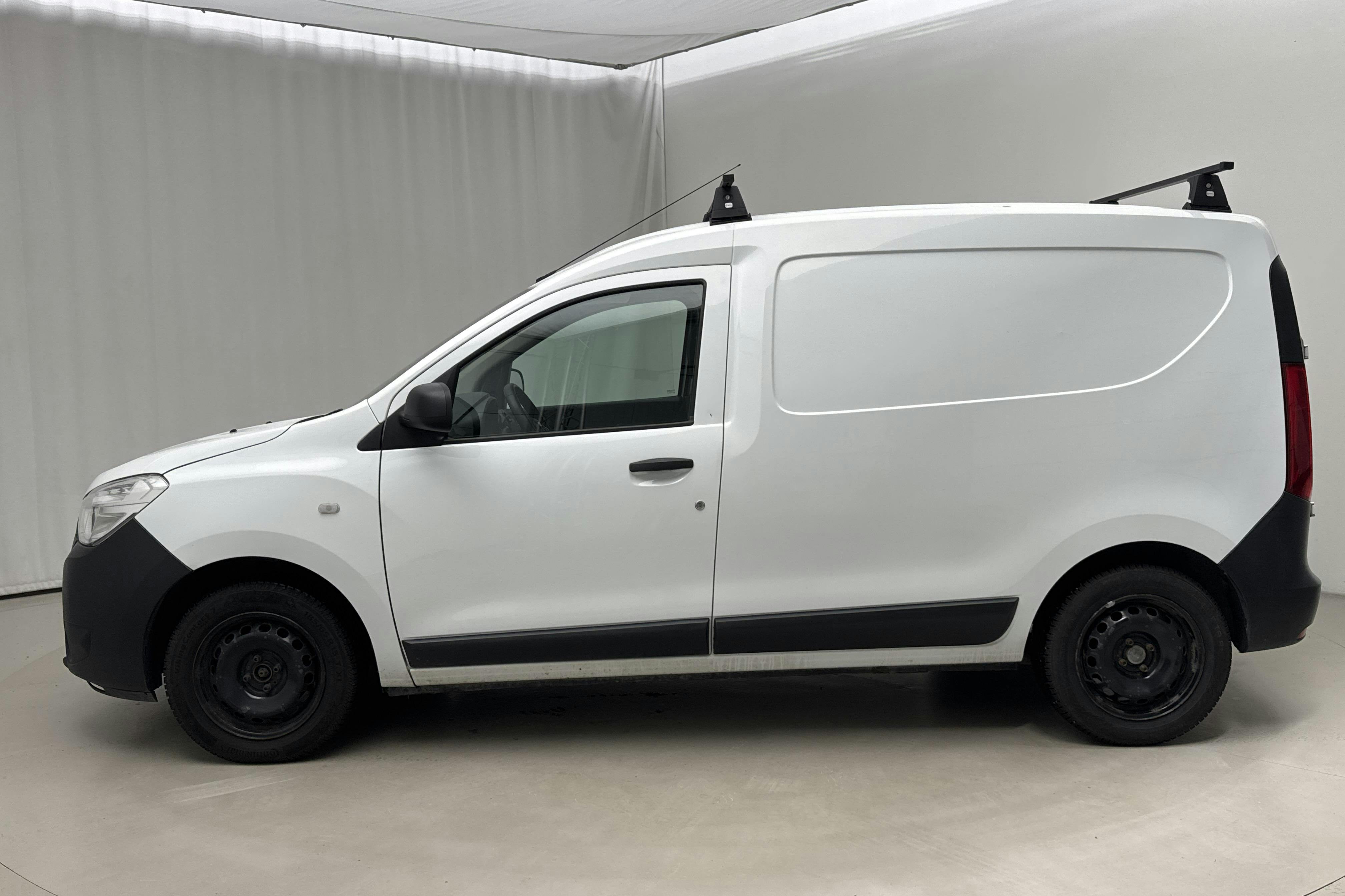 Presentationsfoto 2 av 13: Dacia Dokker Van 1.5 Blue dCi (95hk) - 13 576 mil - Manuell - vit - 2020