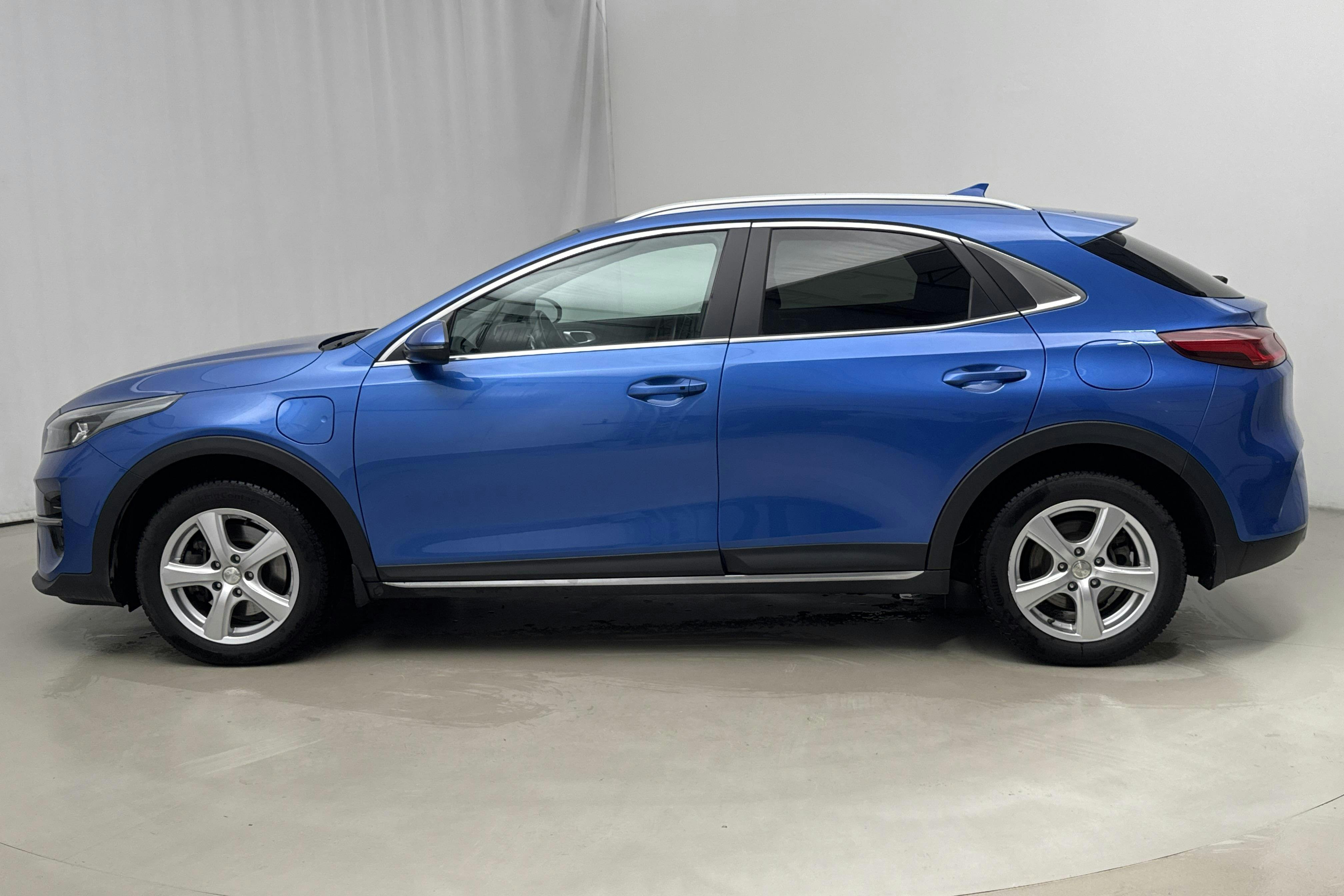 Presentationsfoto 2 av 17: KIA XCeed 1.6 Plug-in Hybrid 5dr (141hk) - 7 157 mil - Automat - blå - 2022