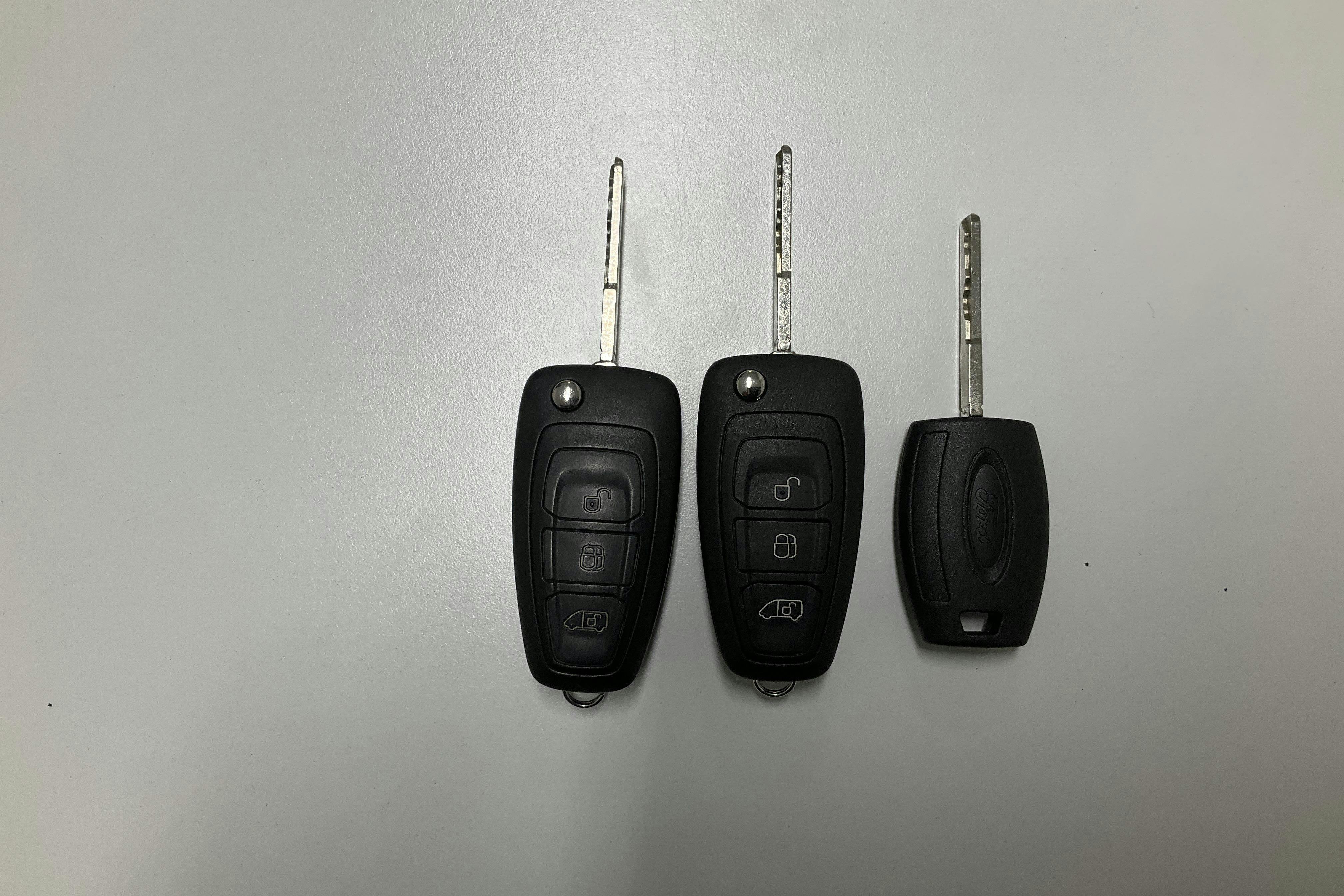 Presentation photo 14 of 14: Ford Transit Custom 340 PHEV (120hk) - 36 140 km - Automatic - white - 2020