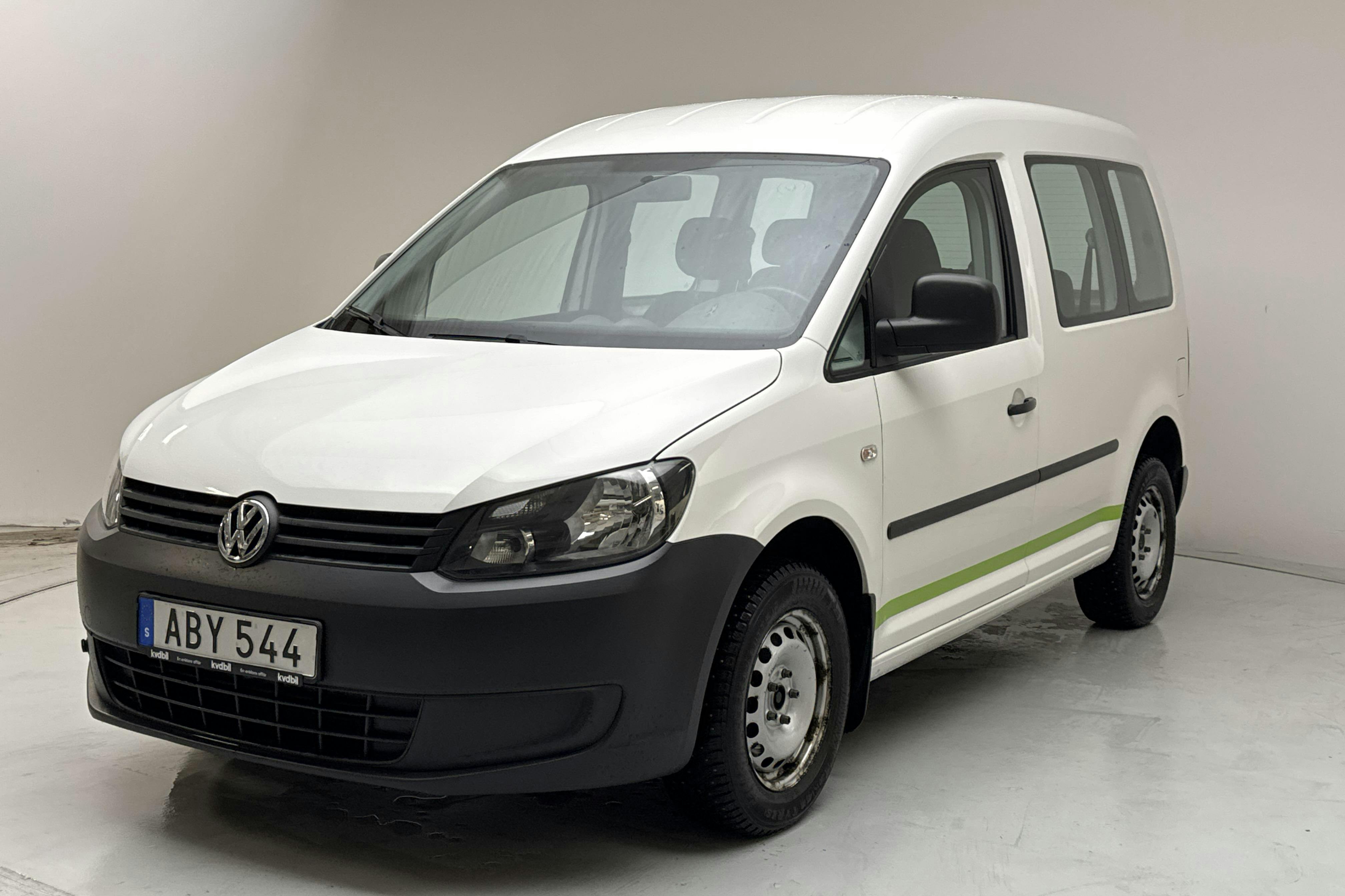 Presentationsfoto 1 av 13: VW Caddy Life 2.0 EcoFuel (109hk) - 13 283 mil - Manuell - vit - 2015