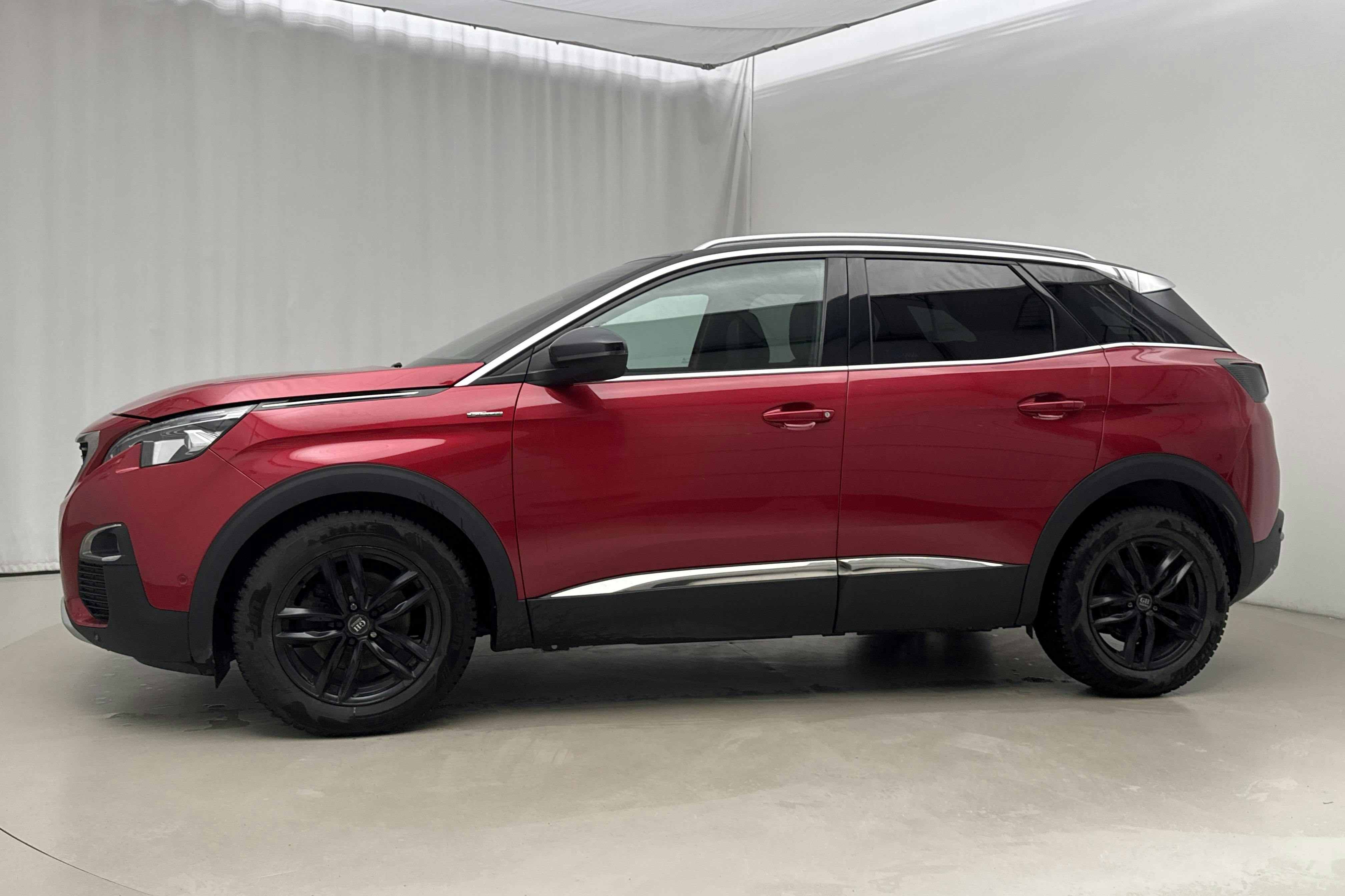 Presentationsfoto 2 av 18: Peugeot 3008 1.6 PureTech (165hk) - 24 742 mil - Automat - Dark Red - 2018