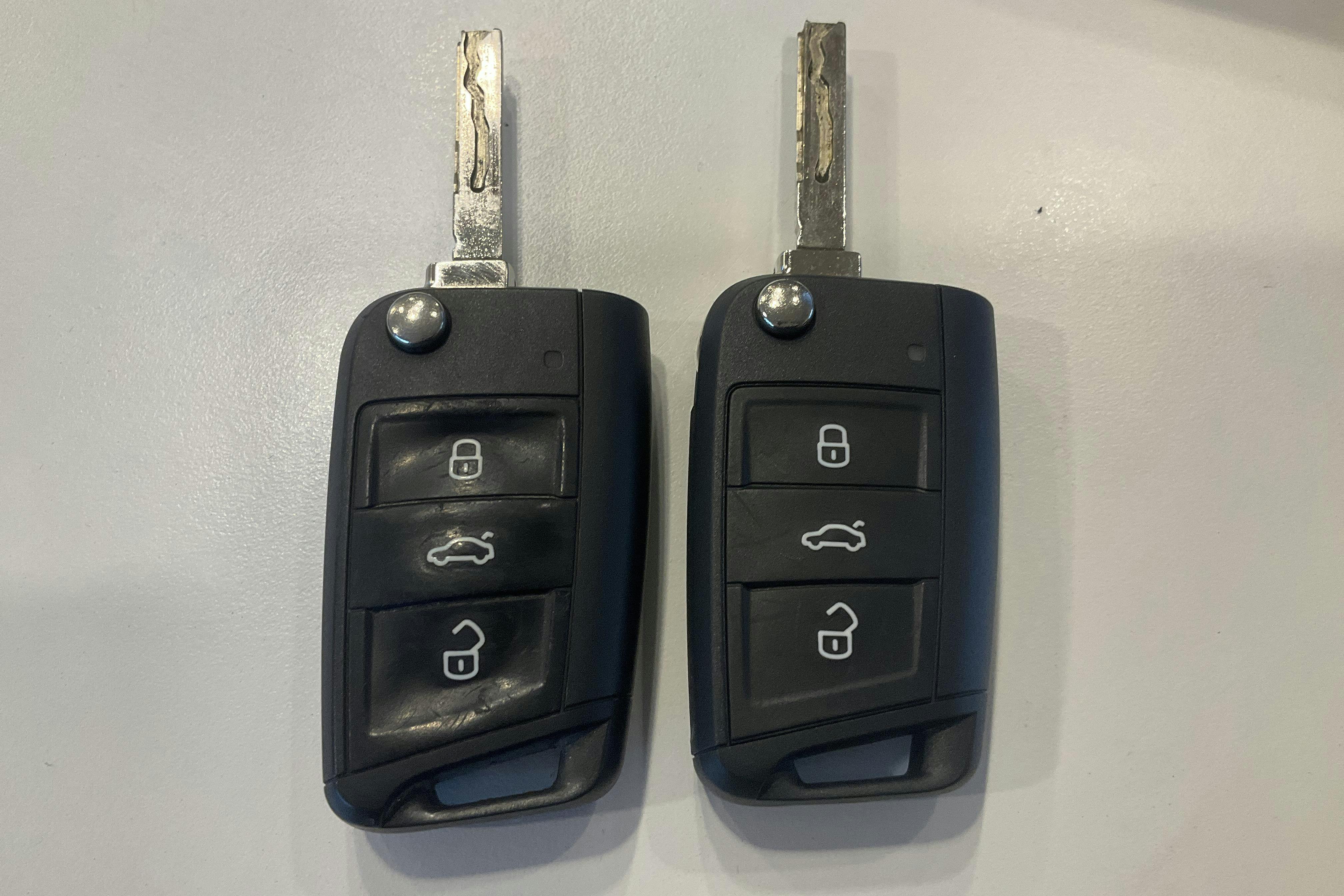 Esitlusfoto 21 aadressil 21: VW Tiguan 2.0 TSI 4MOTION (190hk) - 50 070 km - Automaatne - Dark Blue - 2020