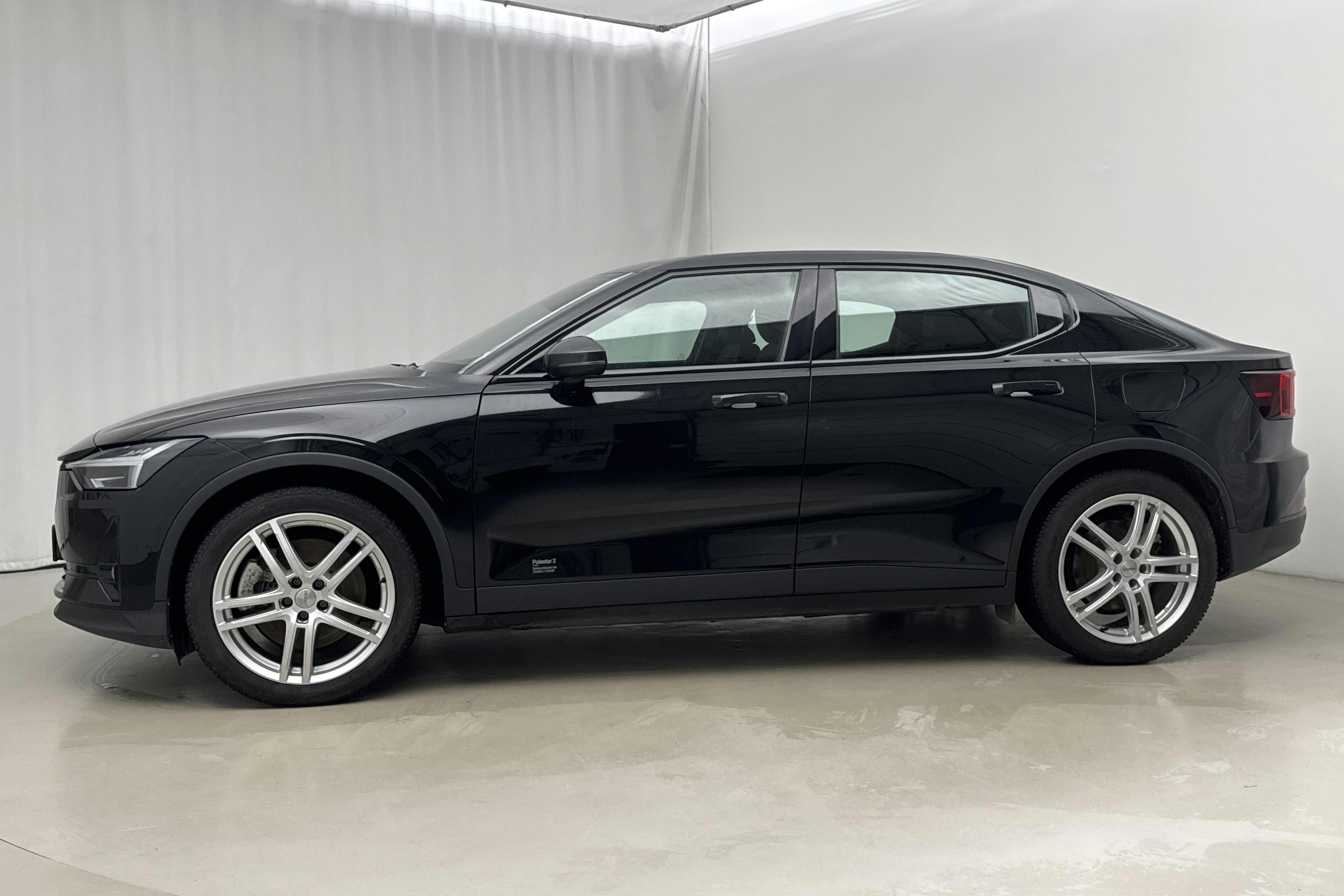 Presentationsfoto 2 av 22: Polestar 2 Long range Single motor (231hk) - 12 605 mil - Automat - svart - 2023
