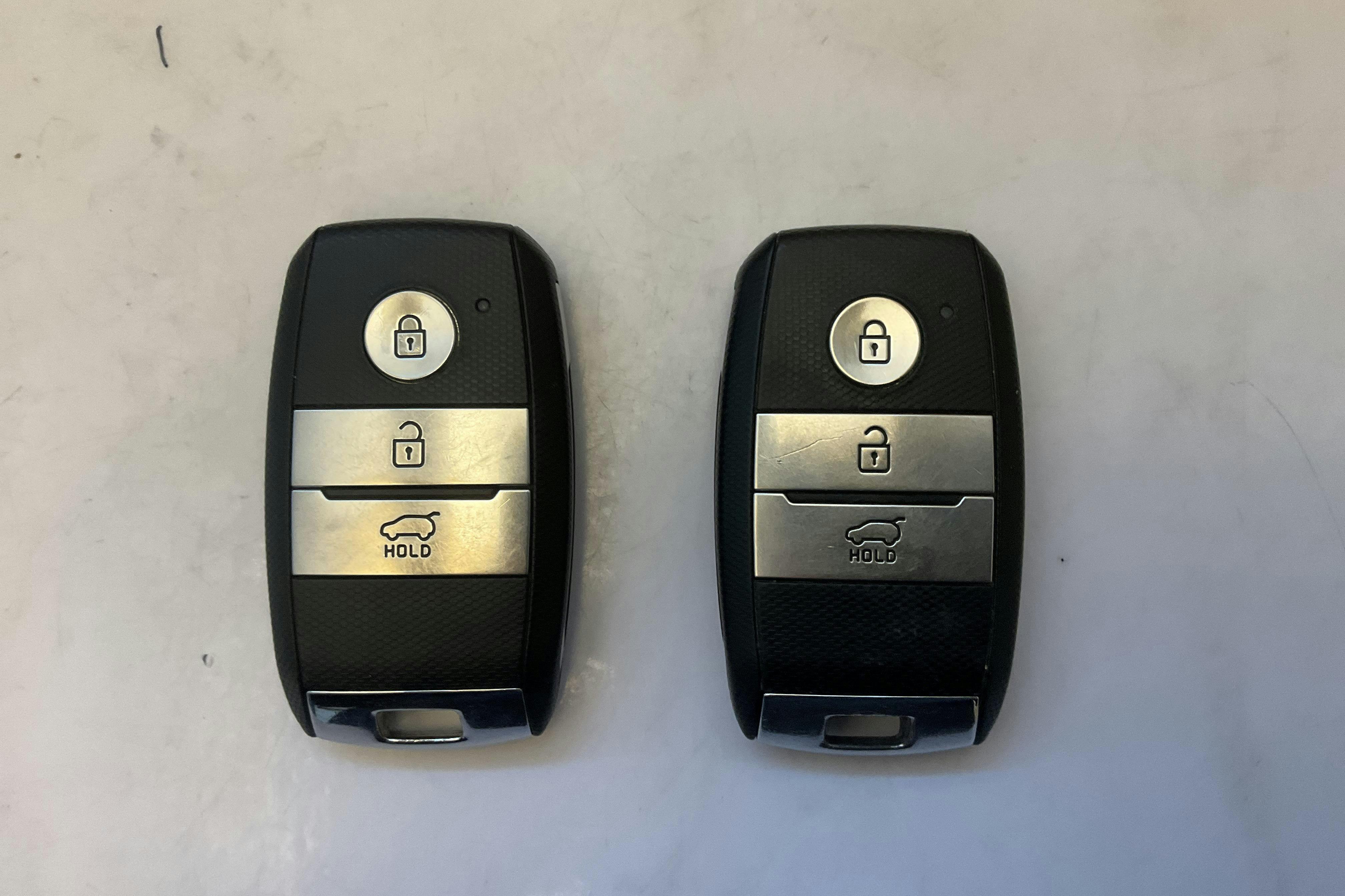 Presentation photo 17 of 17: KIA e-Niro 64kWh (204hk) - 65 780 km - Automatic - white - 2019