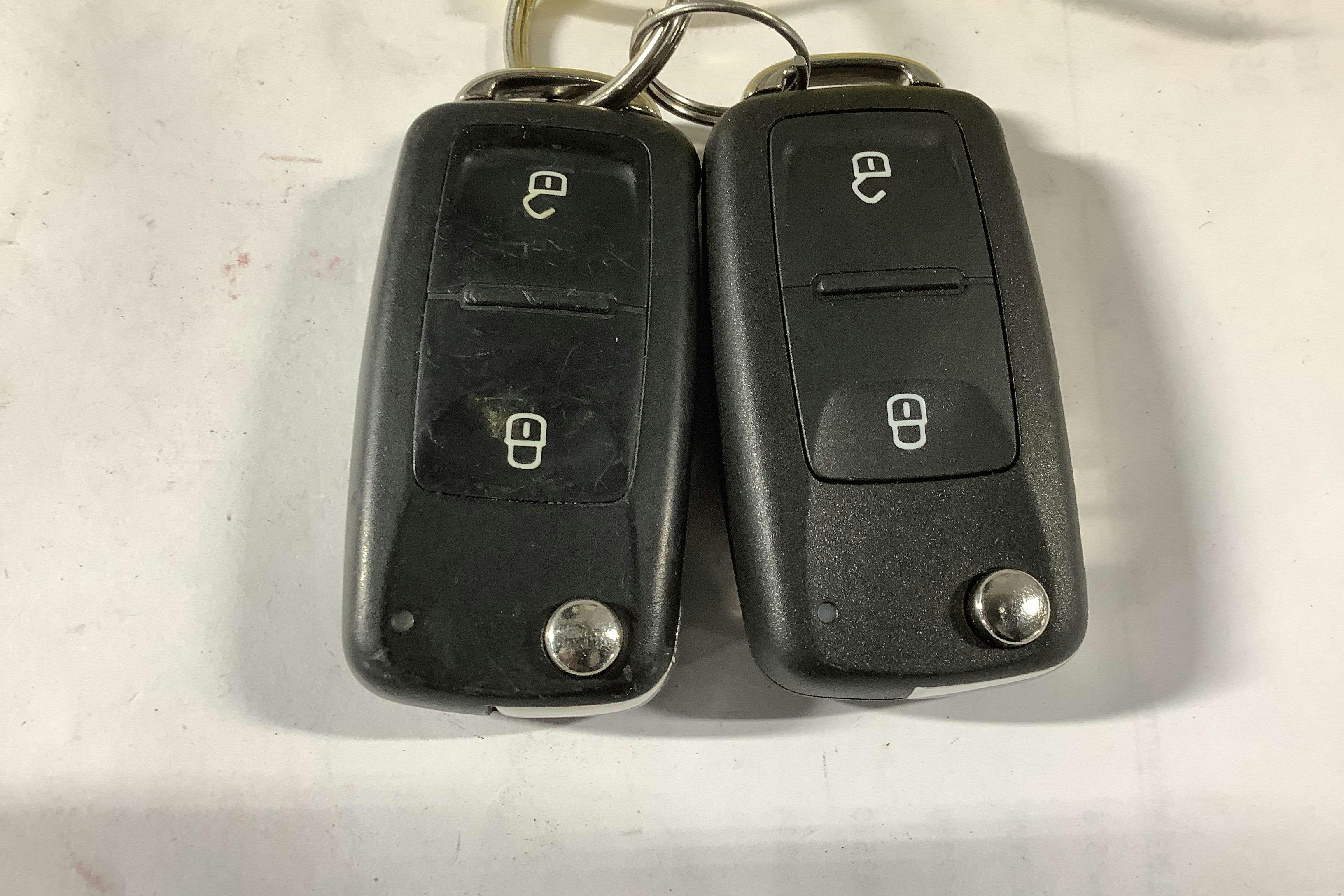 Presentation photo 14 of 14: VW Caravelle 2.0 TDI BMT (150hk) - 135 960 km - Manual - silver - 2017