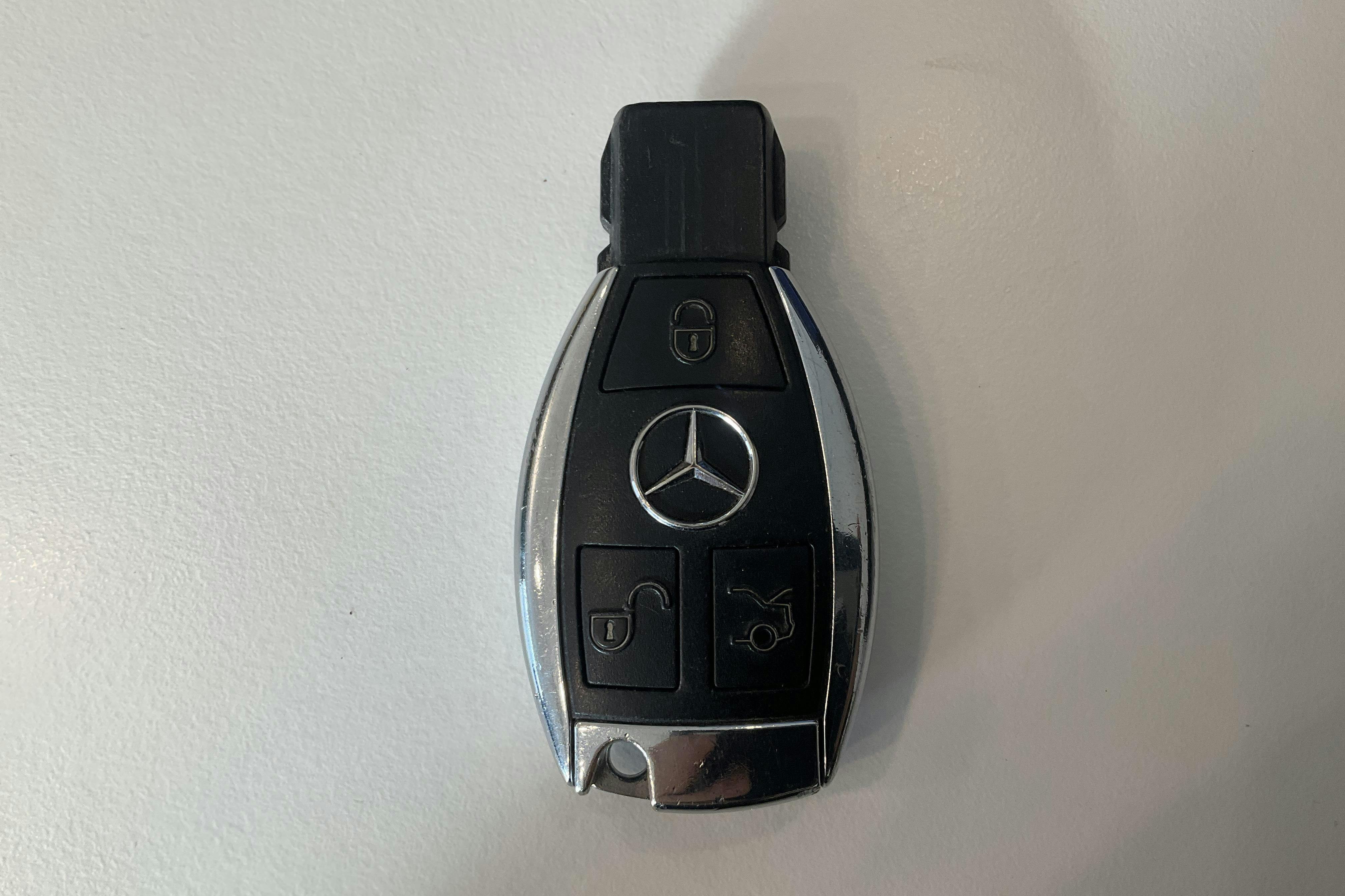 Presentation photo 21 of 21: Mercedes GLE 350 d 4MATIC W166 (258hk) - 175 110 km - Automatic - white - 2016