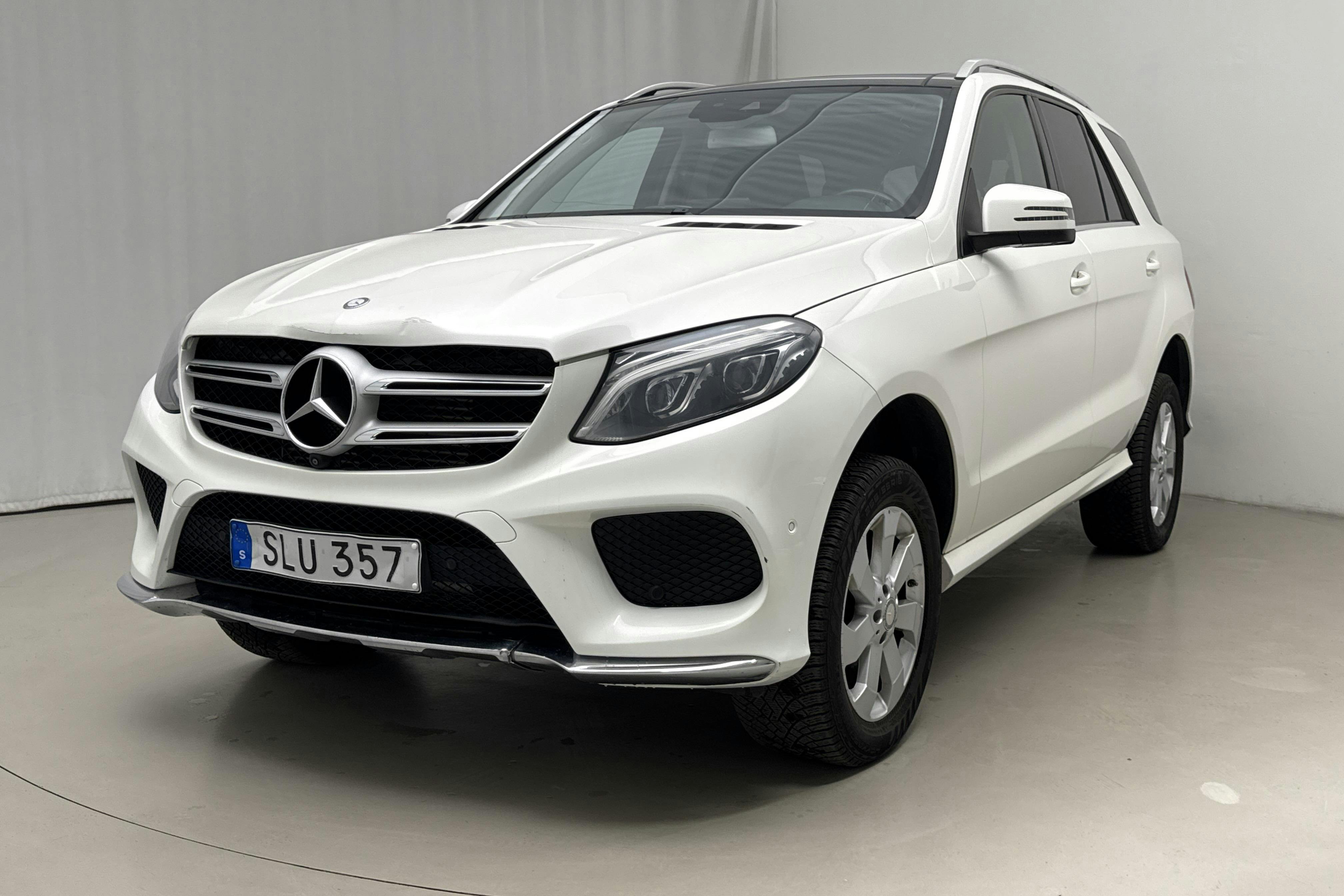 Presentation photo 1 of 21: Mercedes GLE 350 d 4MATIC W166 (258hk) - 175 110 km - Automatic - white - 2016