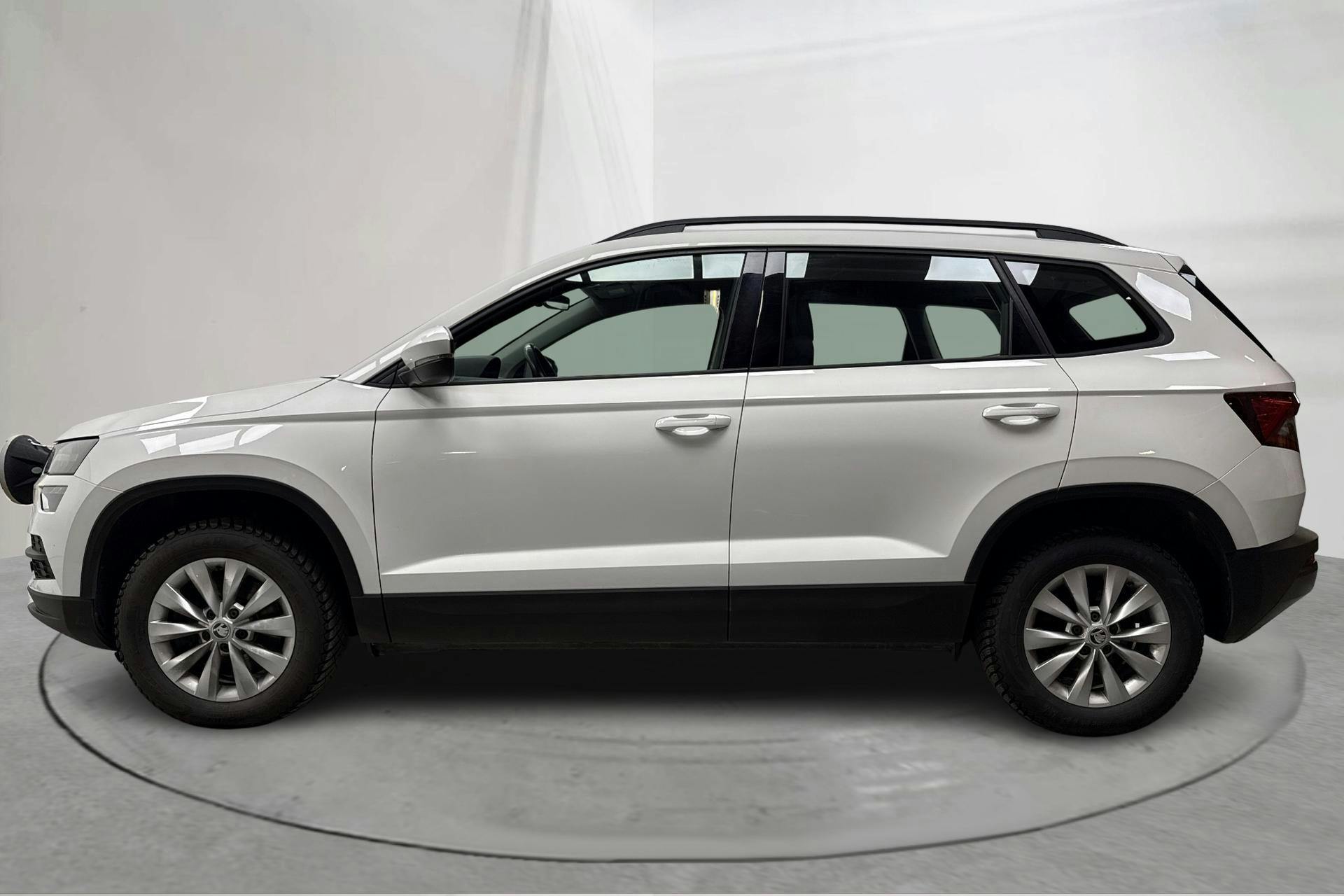 Esitlusfoto 2 aadressil 17: Skoda Karoq 2.0 TDI 4X4 (150hk) - 90 150 km - Automaatne - valge - 2020