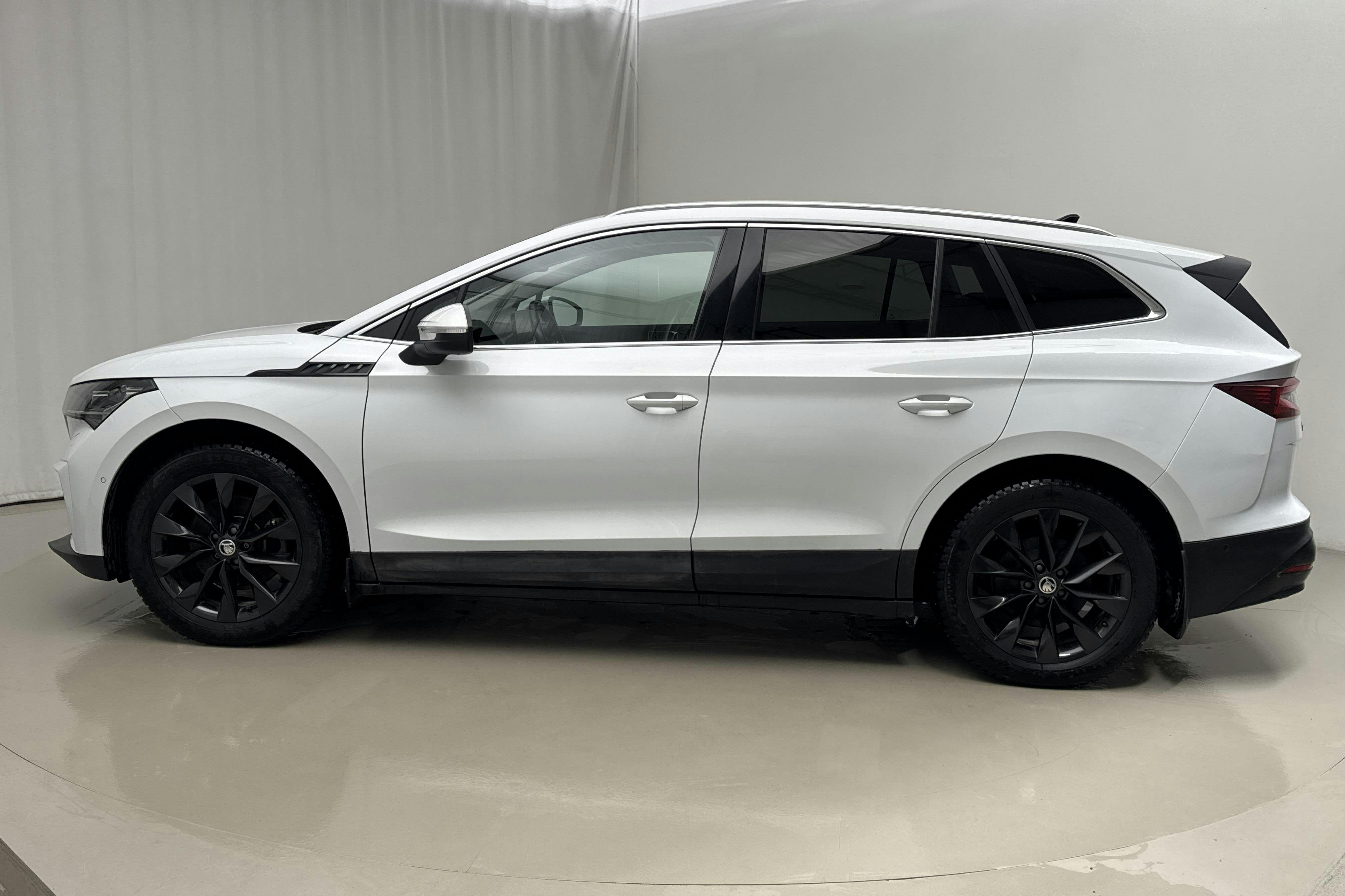 Presentationsfoto 2 av 20: Skoda Enyaq iV 80 (204hk) - 12 852 mil - Automat - vit - 2023